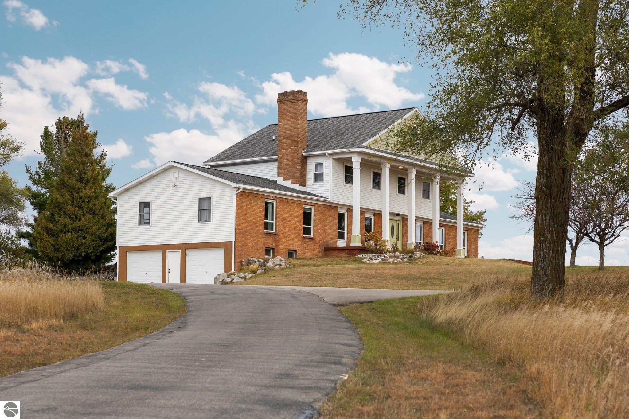 Traverse City, Michigan, 49684, United States, ,5 BathroomsBathrooms,Residential,Active,1831839