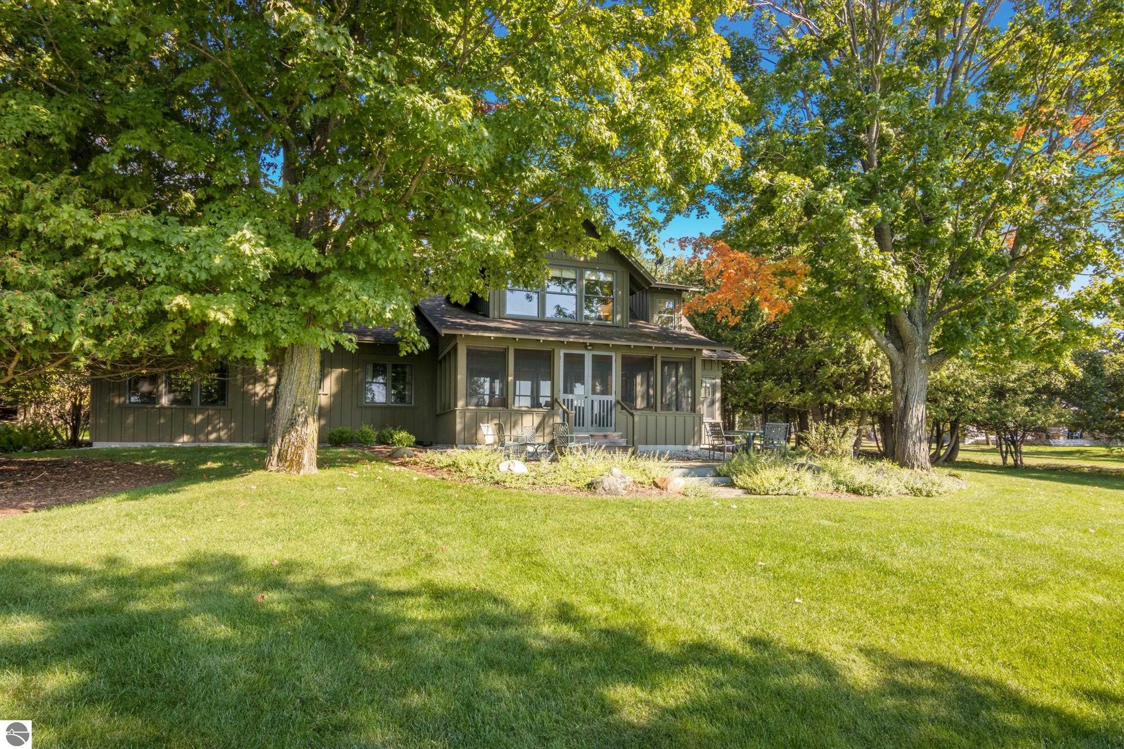 Rapid City, Michigan, 49676, United States, 5 Bedrooms Bedrooms, ,5 BathroomsBathrooms,Residential,Active,1945320