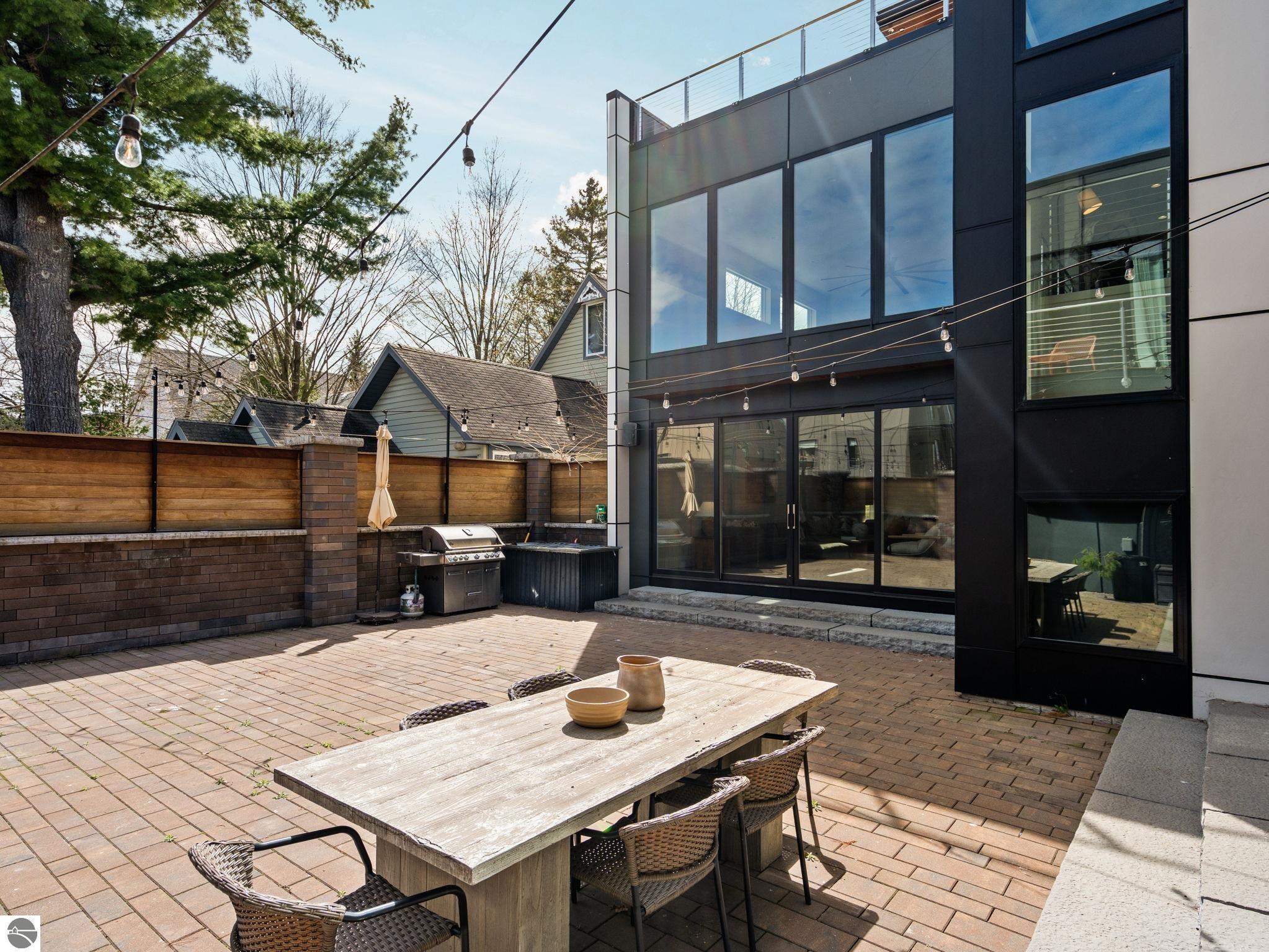 Traverse City, Michigan, 49684, United States, 8 Bedrooms Bedrooms, ,12 BathroomsBathrooms,Residential,Active,2044588