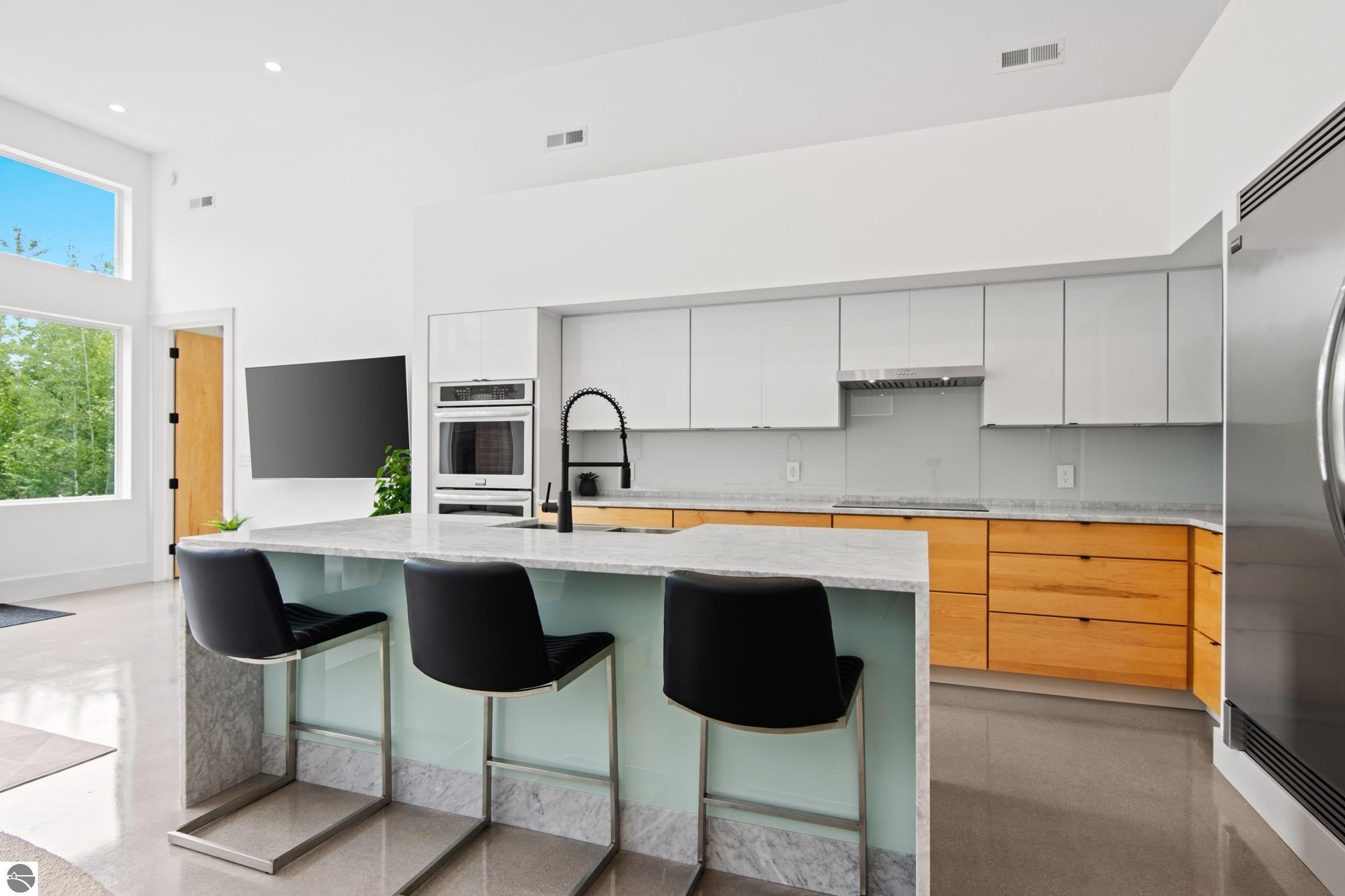 Williamsburg, Michigan, 49690, United States, 3 Bedrooms Bedrooms, ,3 BathroomsBathrooms,Residential,Active,1871591