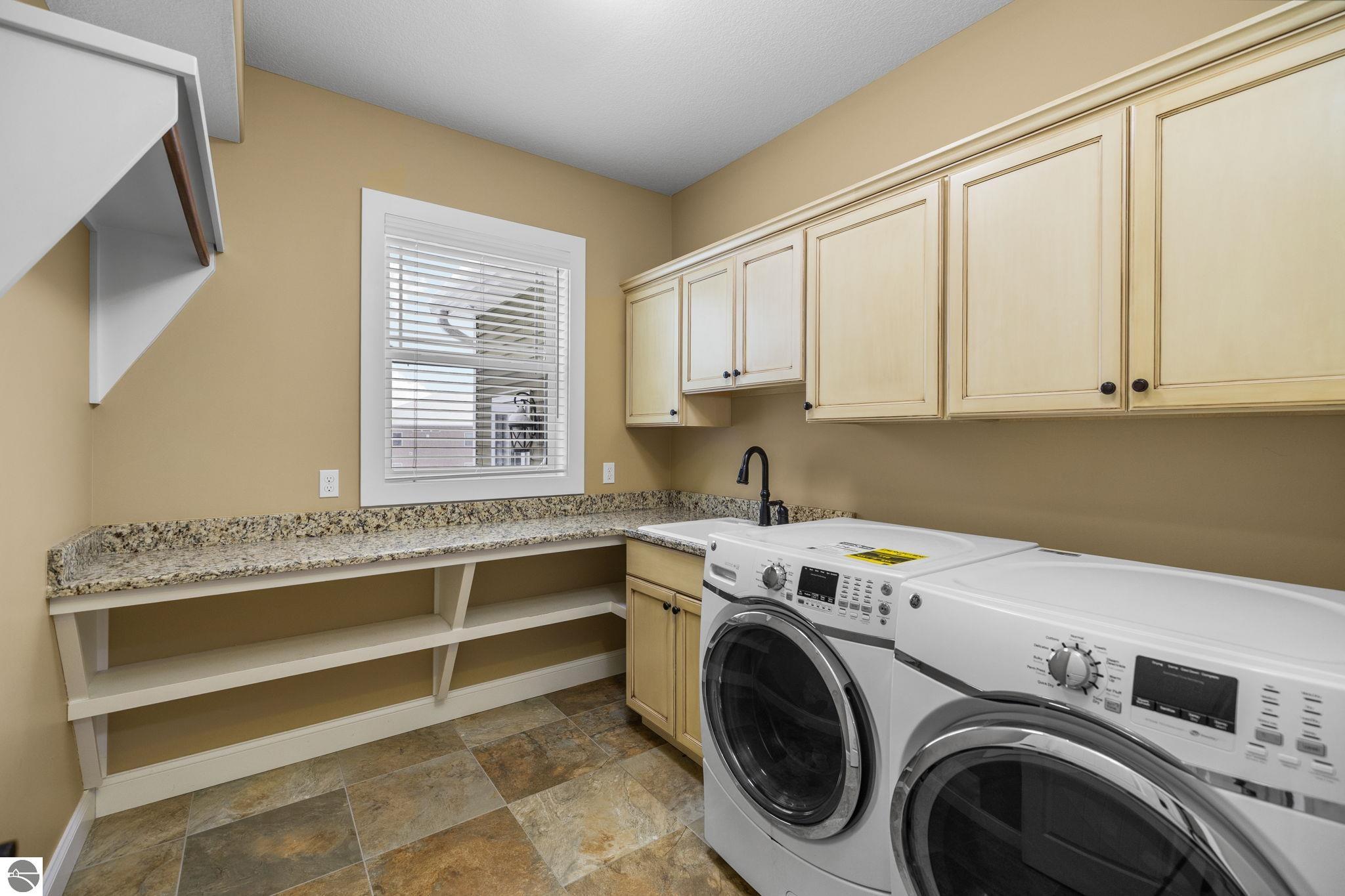 Traverse City, Michigan, 49685, United States, 6 Bedrooms Bedrooms, ,5 BathroomsBathrooms,Residential,Active,2007994