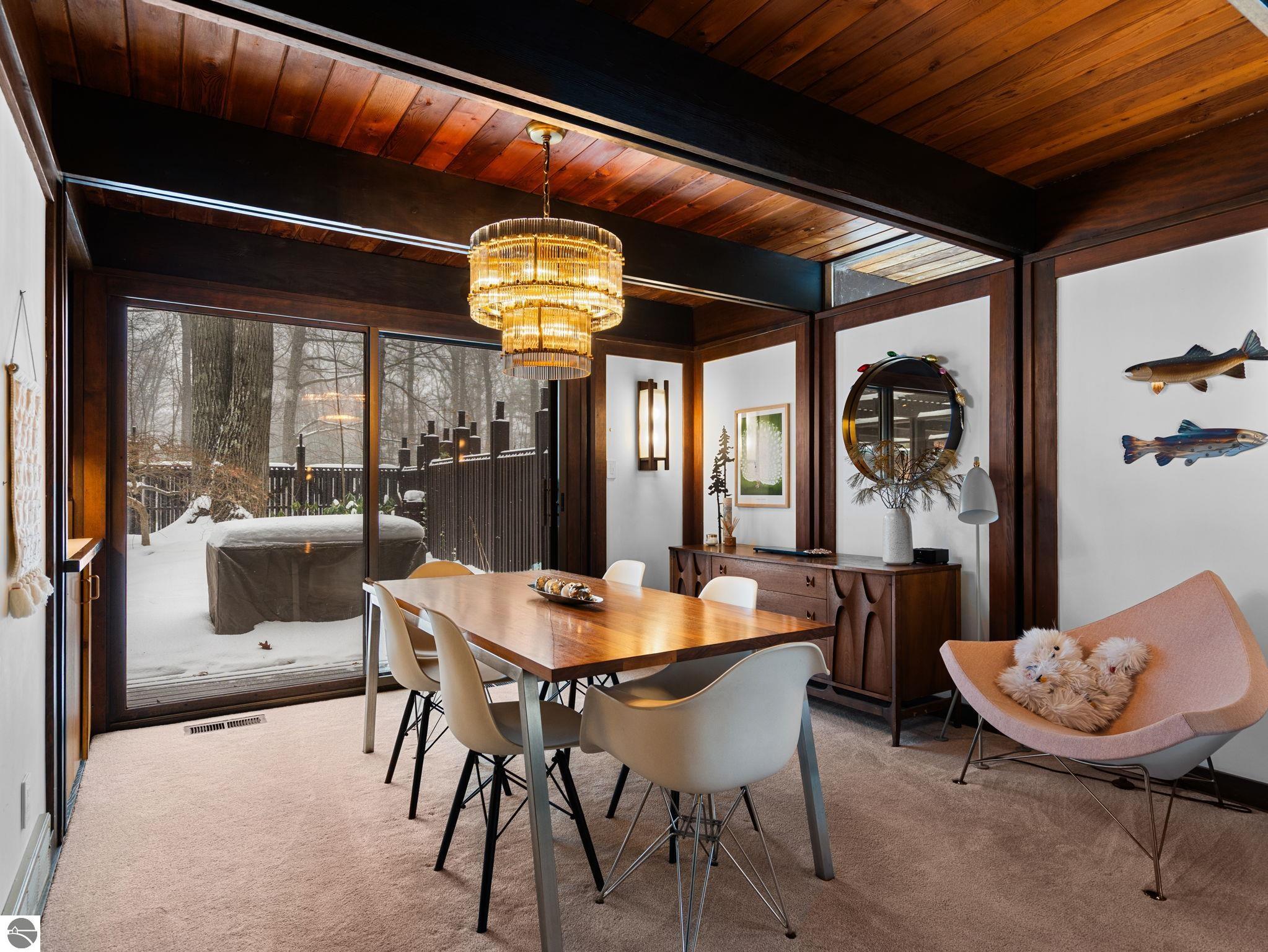 Traverse City, Michigan, 49686, United States, 3 Bedrooms Bedrooms, ,2 BathroomsBathrooms,Residential,Contingent,2007042