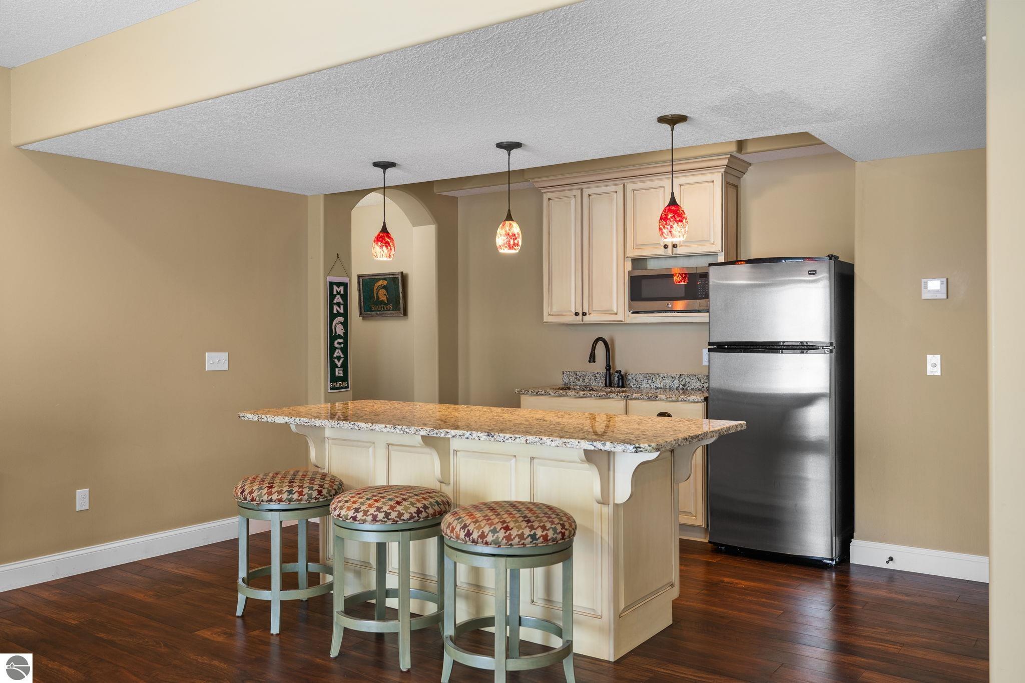 Traverse City, Michigan, 49685, United States, 6 Bedrooms Bedrooms, ,5 BathroomsBathrooms,Residential,Active,2007994