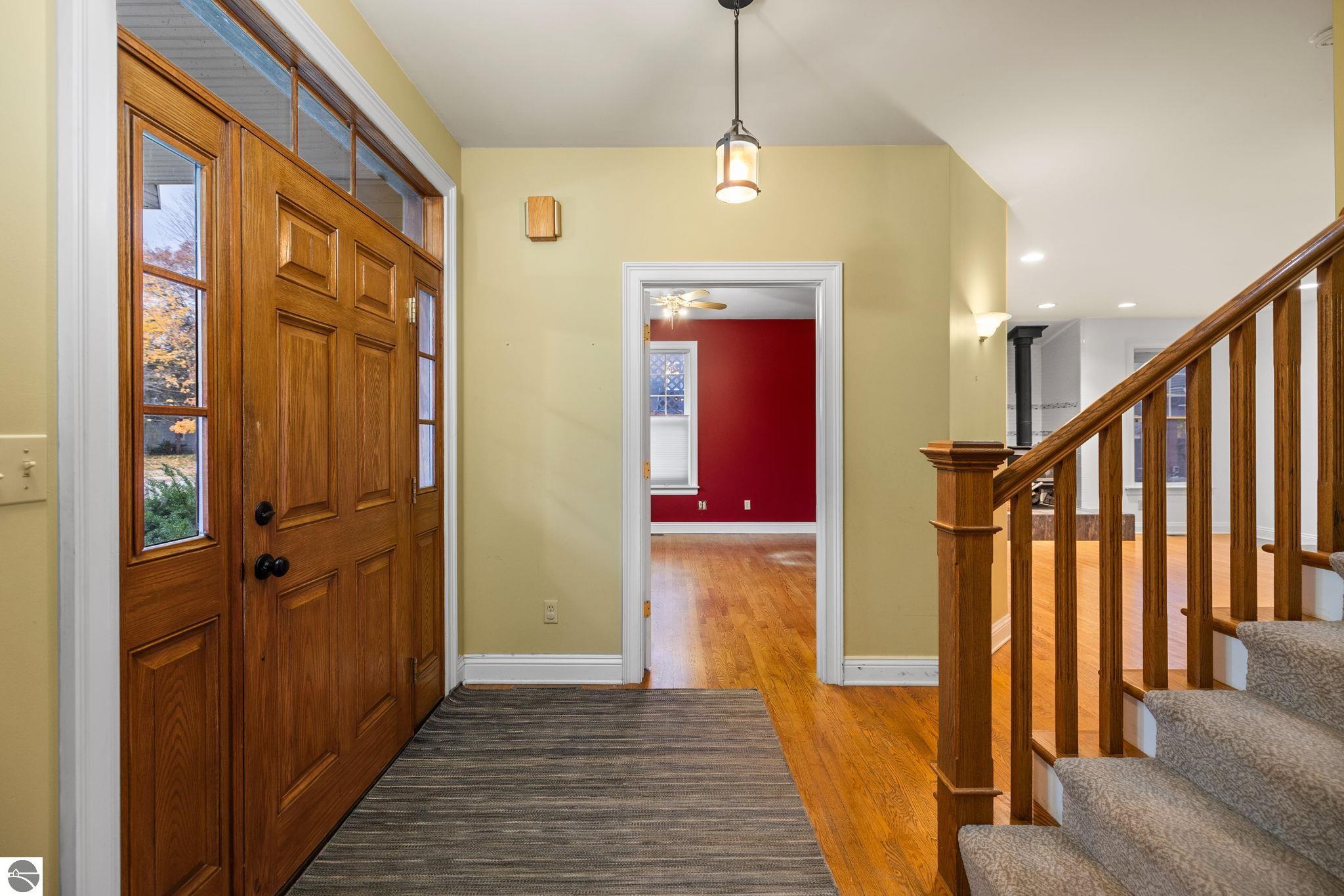 Traverse City, Michigan, 49686, United States, 4 Bedrooms Bedrooms, ,4 BathroomsBathrooms,Residential,Active,1990613