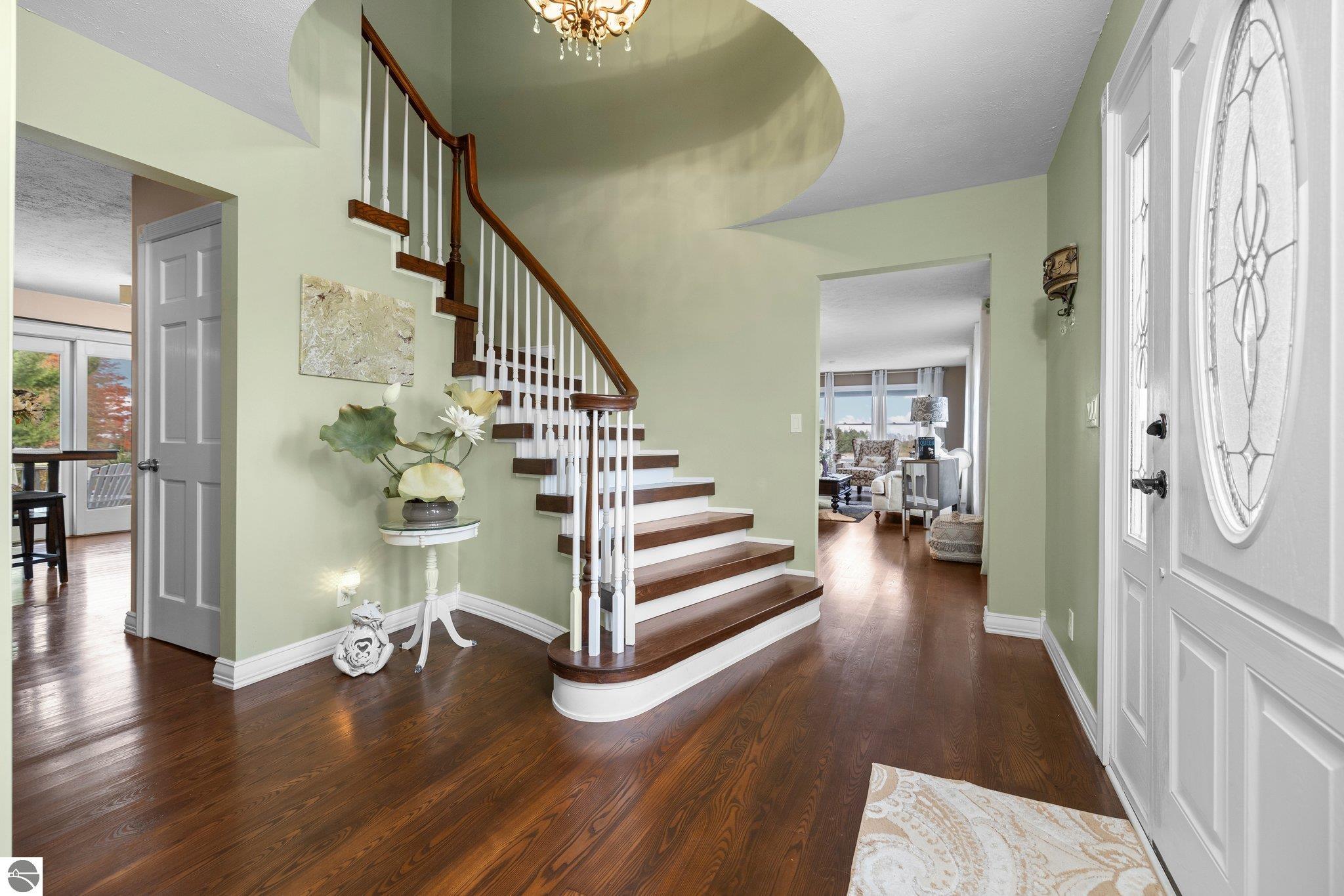 Traverse City, Michigan, 49684, United States, ,5 BathroomsBathrooms,Residential,Active,1831839