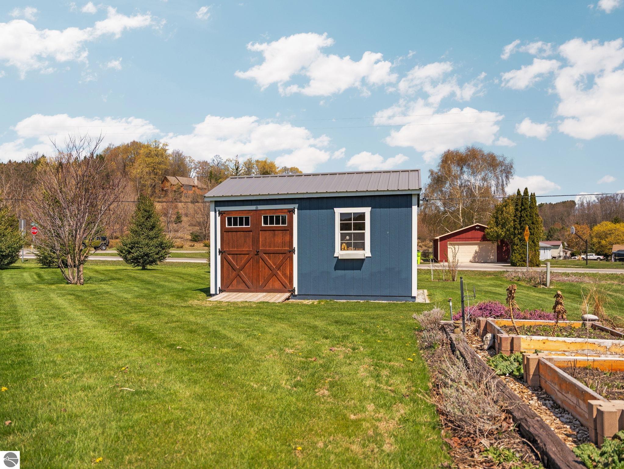 Traverse City, Michigan, 49686, United States, 4 Bedrooms Bedrooms, ,3 BathroomsBathrooms,Residential,Active,2045716