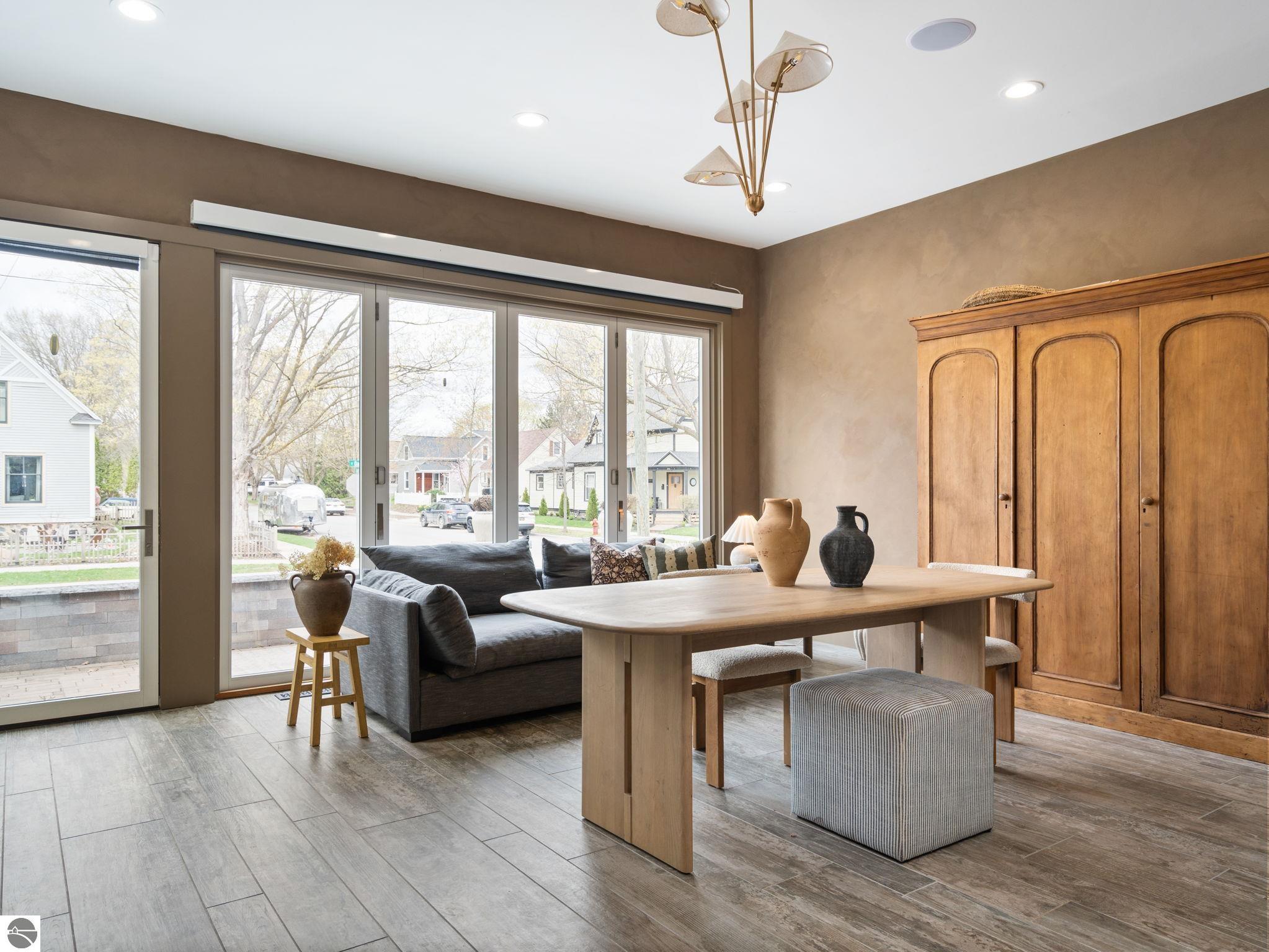Traverse City, Michigan, 49684, United States, 8 Bedrooms Bedrooms, ,12 BathroomsBathrooms,Residential,Active,2044588