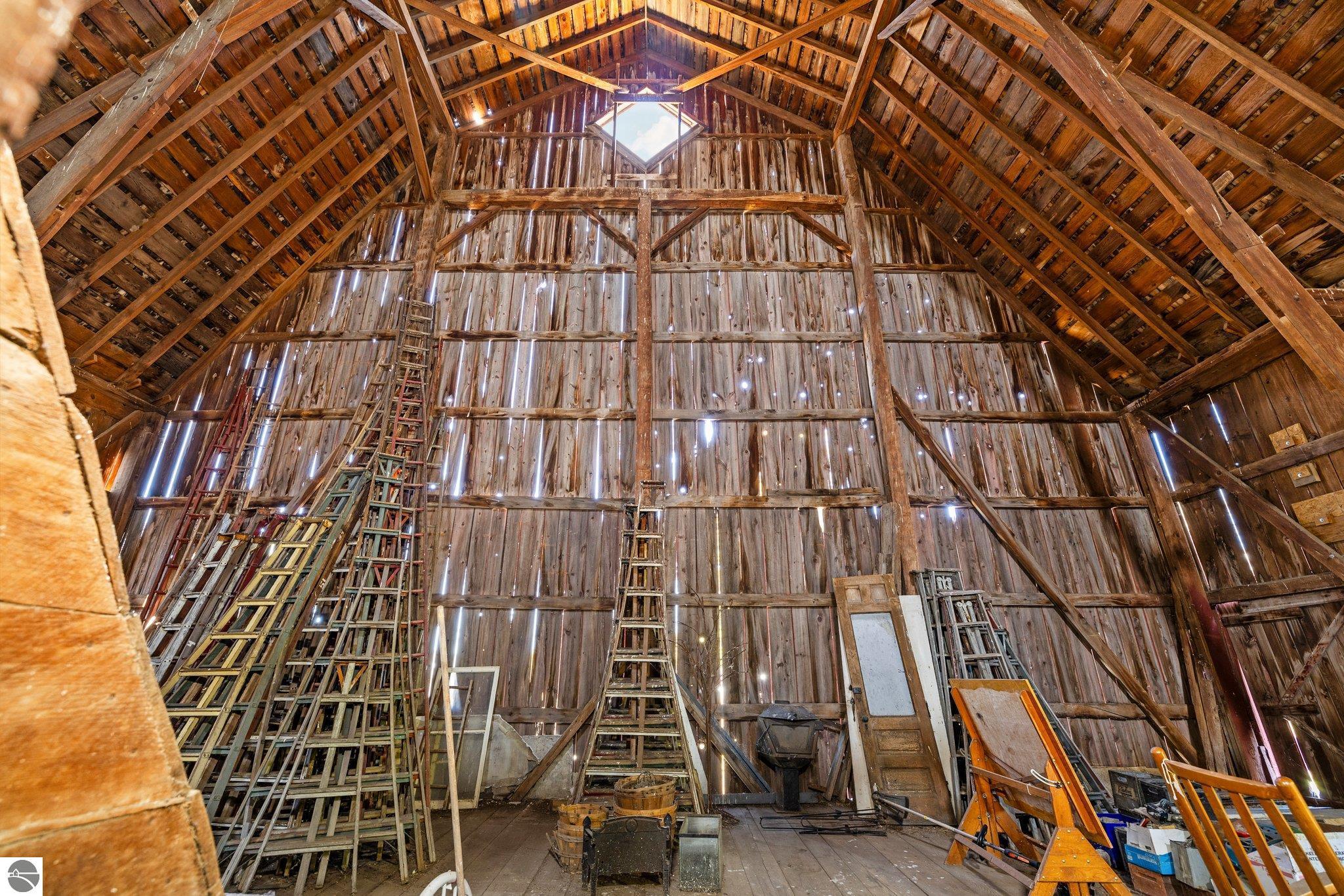 Traverse City, Michigan, 49686, United States, 4 Bedrooms Bedrooms, ,2 BathroomsBathrooms,Residential,Active,1934796