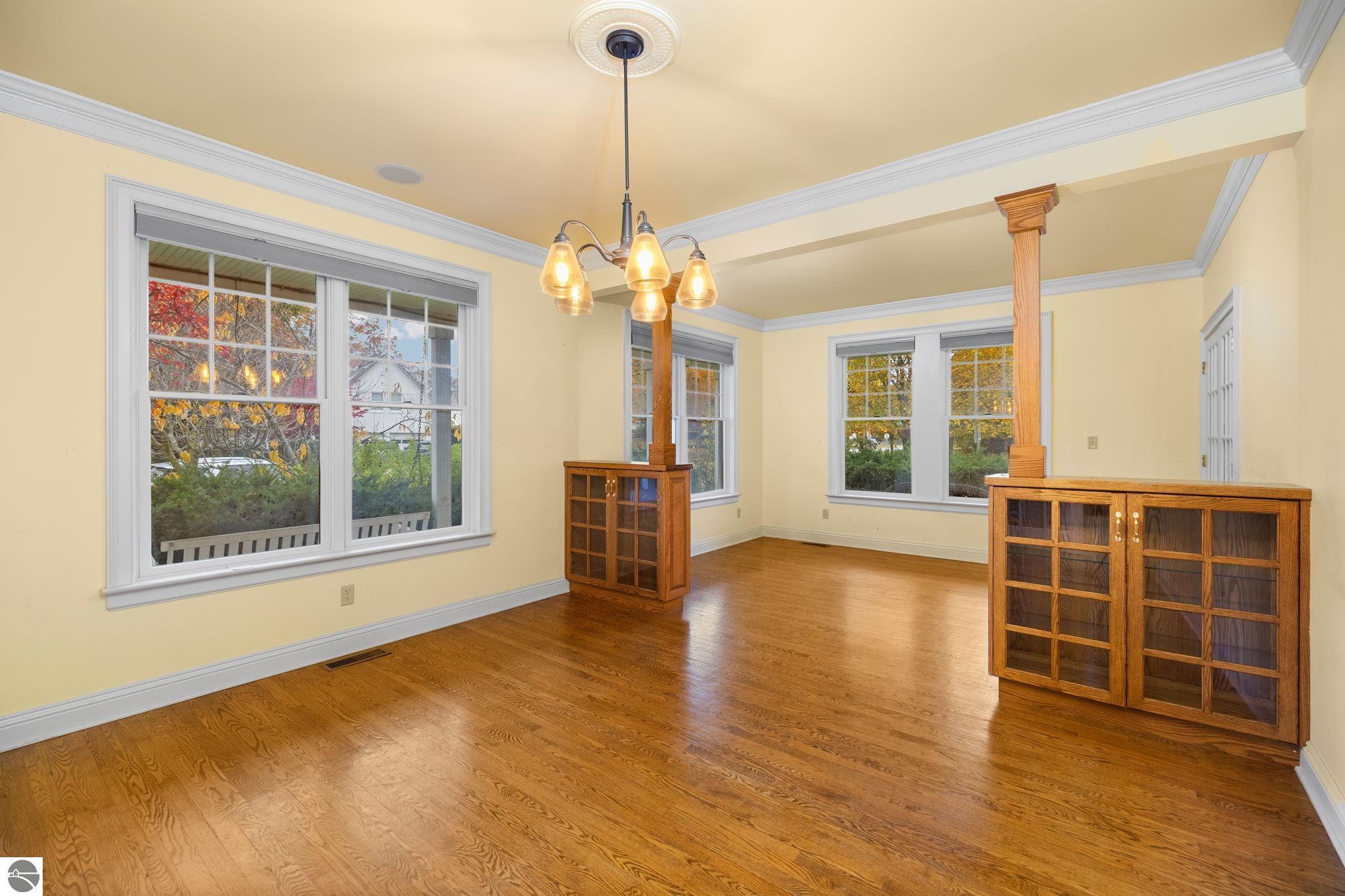 Traverse City, Michigan, 49686, United States, 4 Bedrooms Bedrooms, ,4 BathroomsBathrooms,Residential,Active,1990613