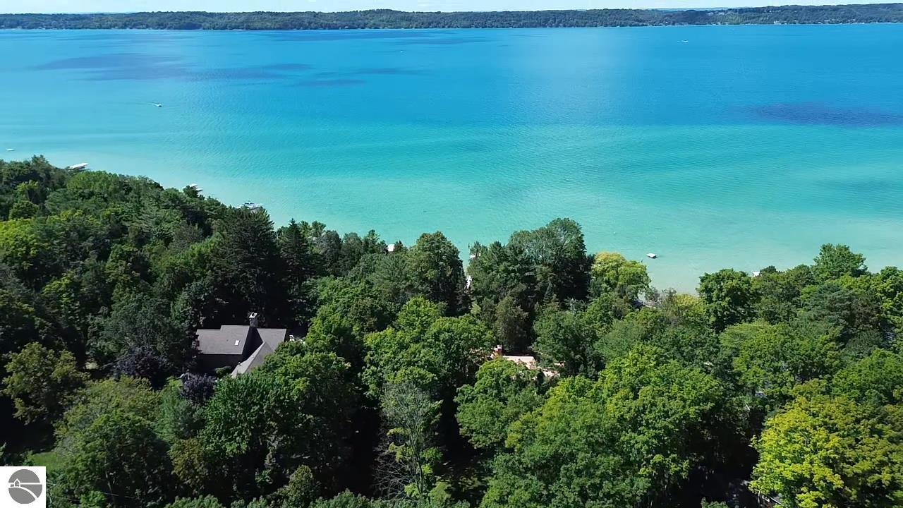 Bellaire, Michigan, 49615, United States, 7 Bedrooms Bedrooms, ,5 BathroomsBathrooms,Residential,Active,1920264