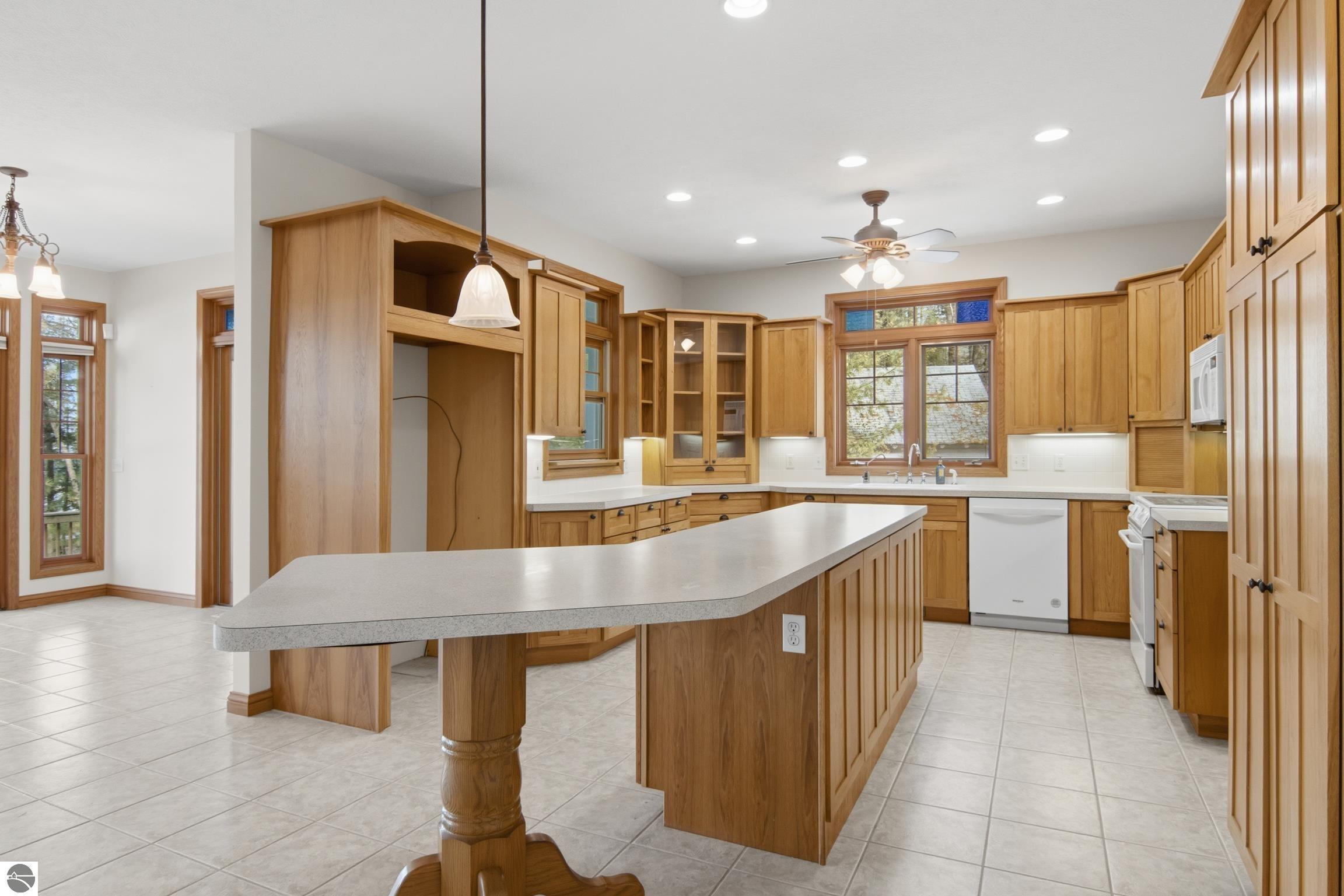 Kewadin, Michigan, 49648, United States, 5 Bedrooms Bedrooms, ,6 BathroomsBathrooms,Residential,Active,2032911
