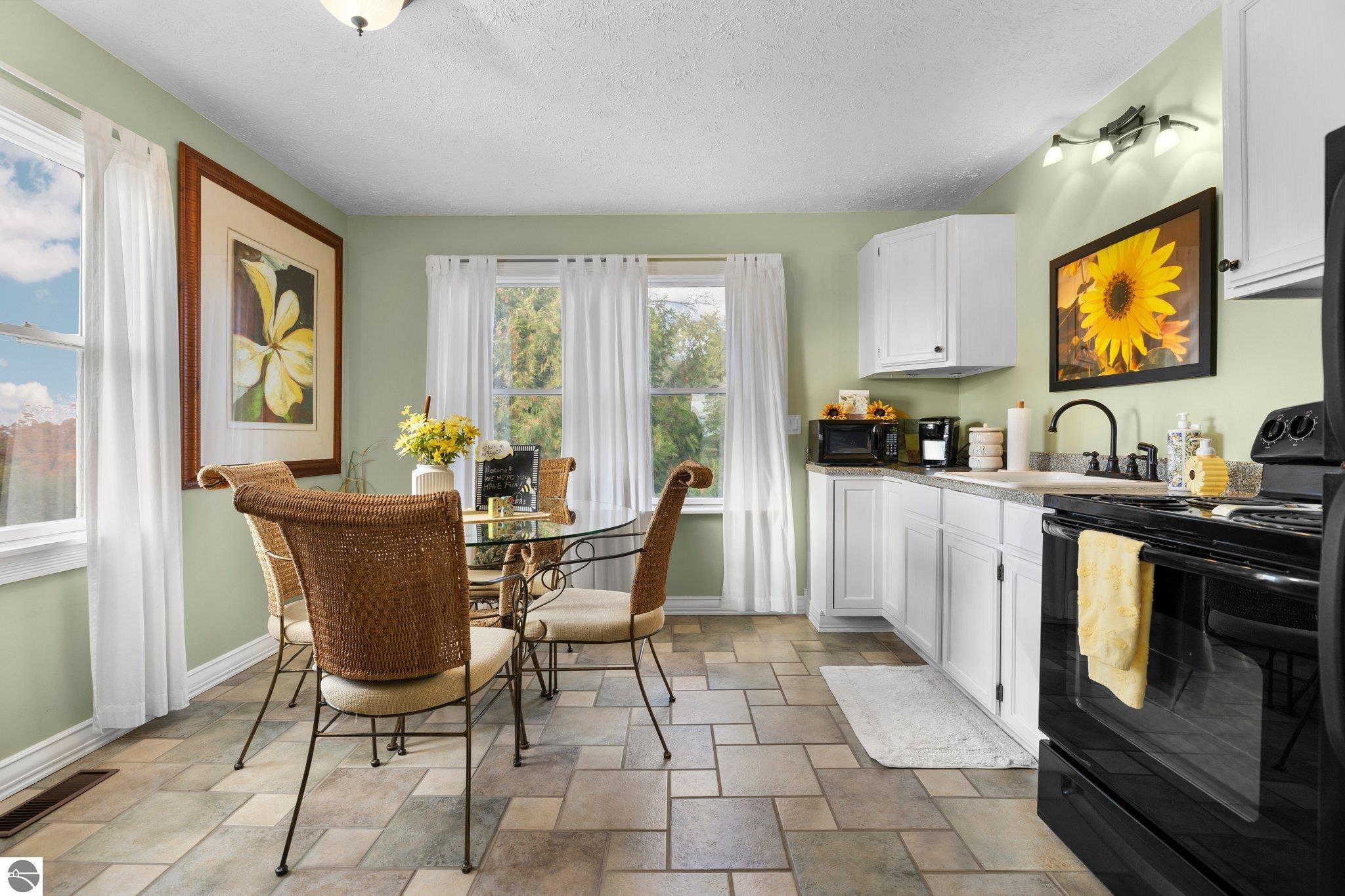 Traverse City, Michigan, 49684, United States, ,5 BathroomsBathrooms,Residential,Active,1831839