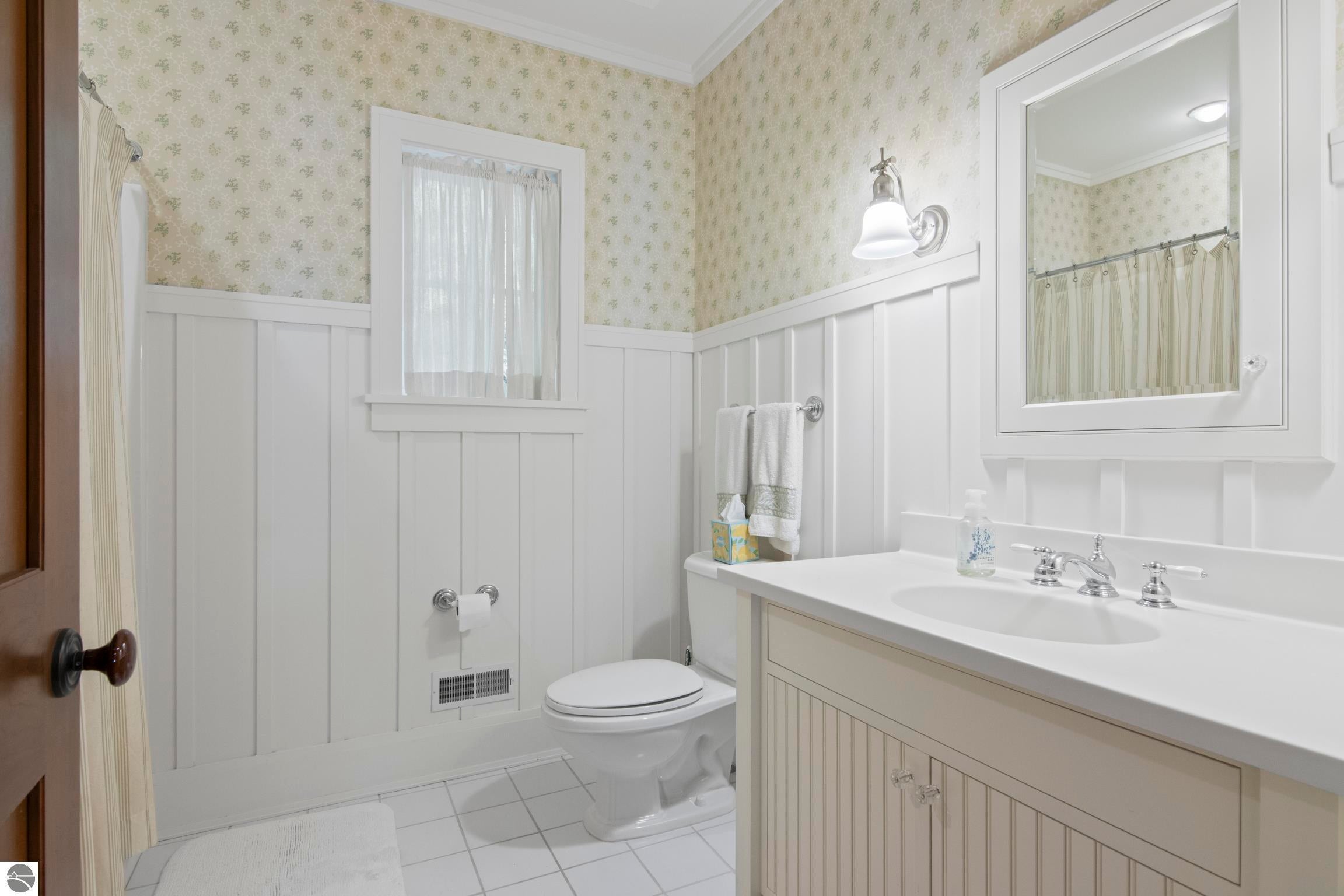 Rapid City, Michigan, 49676, United States, 5 Bedrooms Bedrooms, ,5 BathroomsBathrooms,Residential,Active,1945320