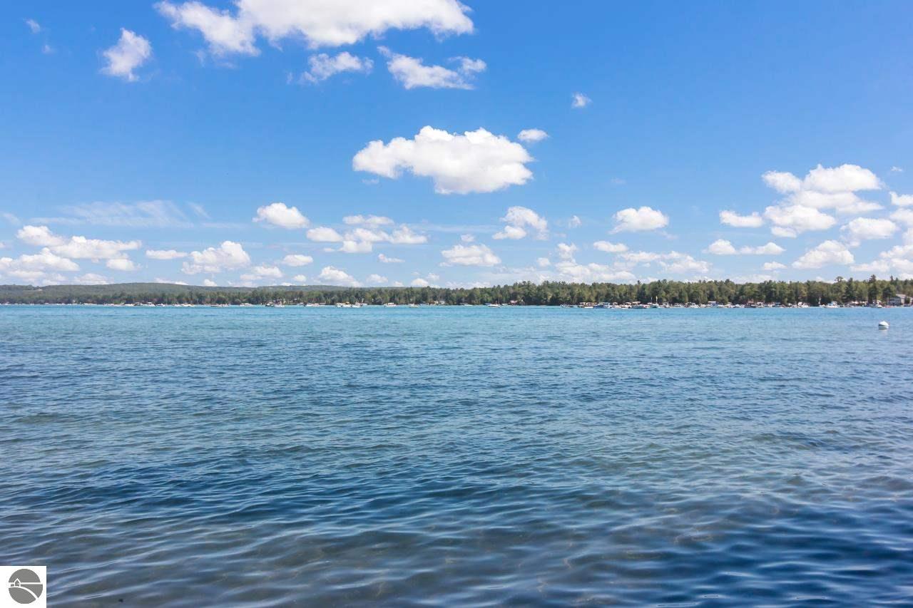 Rapid City, Michigan, 49676, United States, 4 Bedrooms Bedrooms, ,1 BathroomBathrooms,Residential,Active,1756383