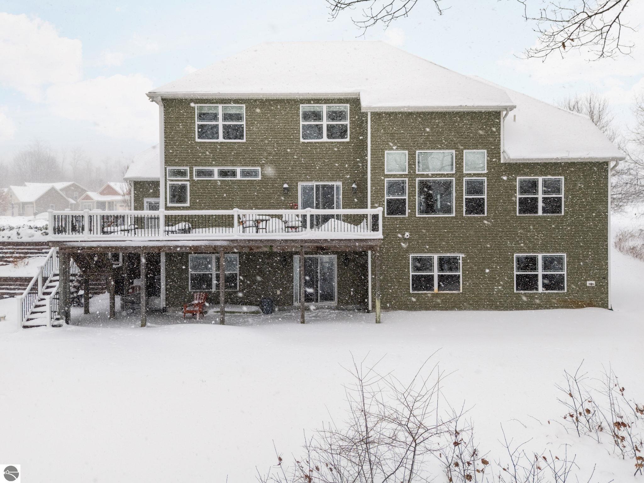 Traverse City, Michigan, 49685, United States, 6 Bedrooms Bedrooms, ,5 BathroomsBathrooms,Residential,Active,2007994