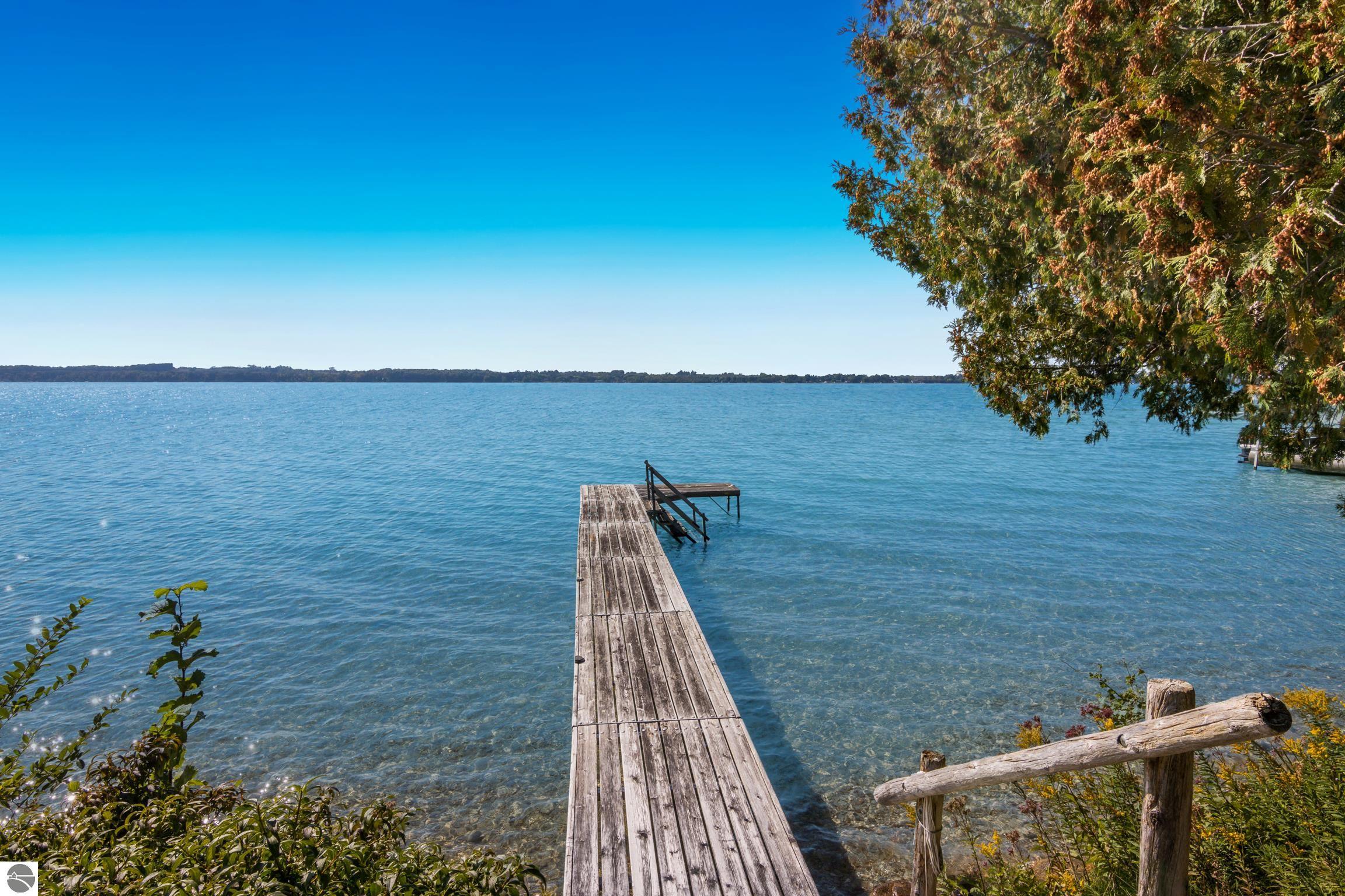 Rapid City, Michigan, 49676, United States, 5 Bedrooms Bedrooms, ,5 BathroomsBathrooms,Residential,Active,1945320