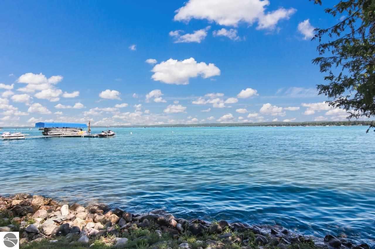 Rapid City, Michigan, 49676, United States, 4 Bedrooms Bedrooms, ,1 BathroomBathrooms,Residential,Active,1756383