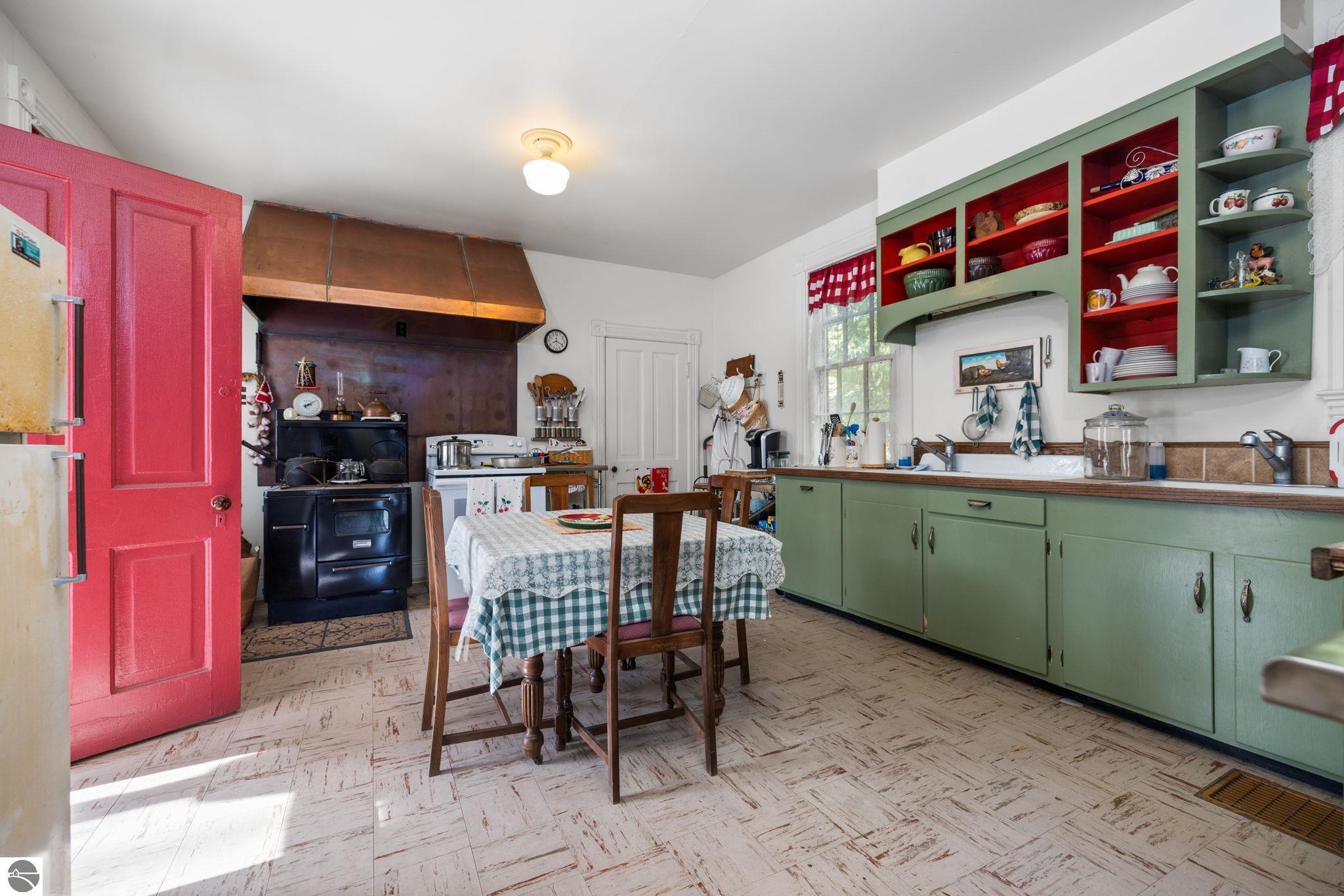 De Tour Village, Michigan, 49725, United States, 3 Bedrooms Bedrooms, ,1 BathroomBathrooms,Residential,Active,1863306