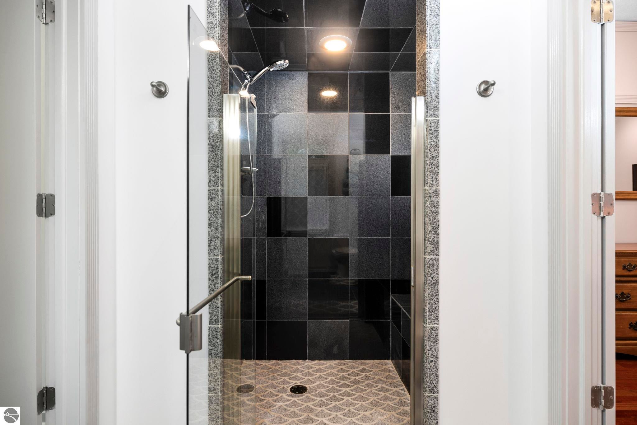 Manistique, Michigan, 49854, United States, 5 Bedrooms Bedrooms, ,5 BathroomsBathrooms,Residential,Active,1778718