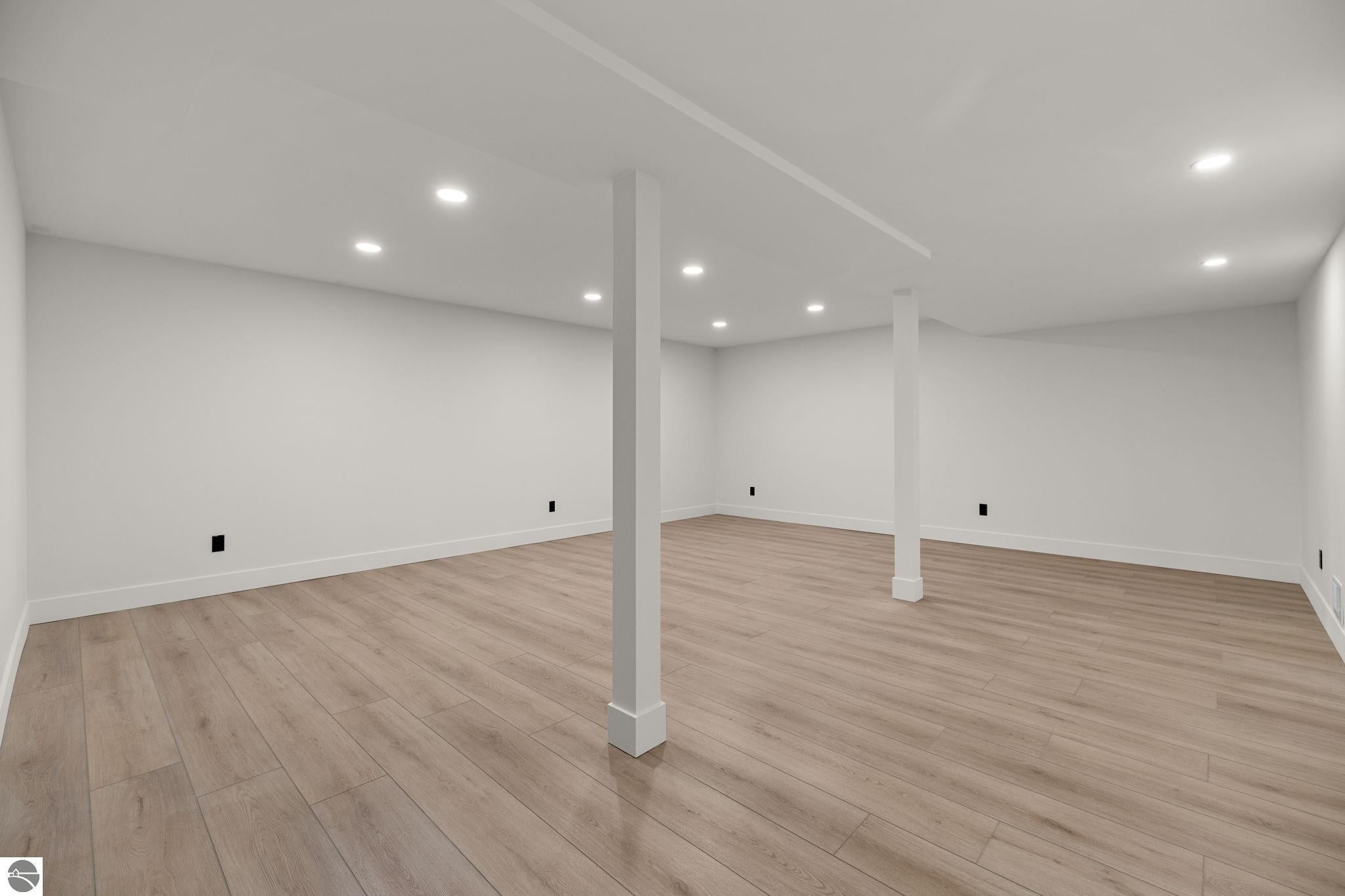 Suttons Bay, Michigan, 49682, United States, 3 Bedrooms Bedrooms, ,3 BathroomsBathrooms,Residential,Contingent,2043788