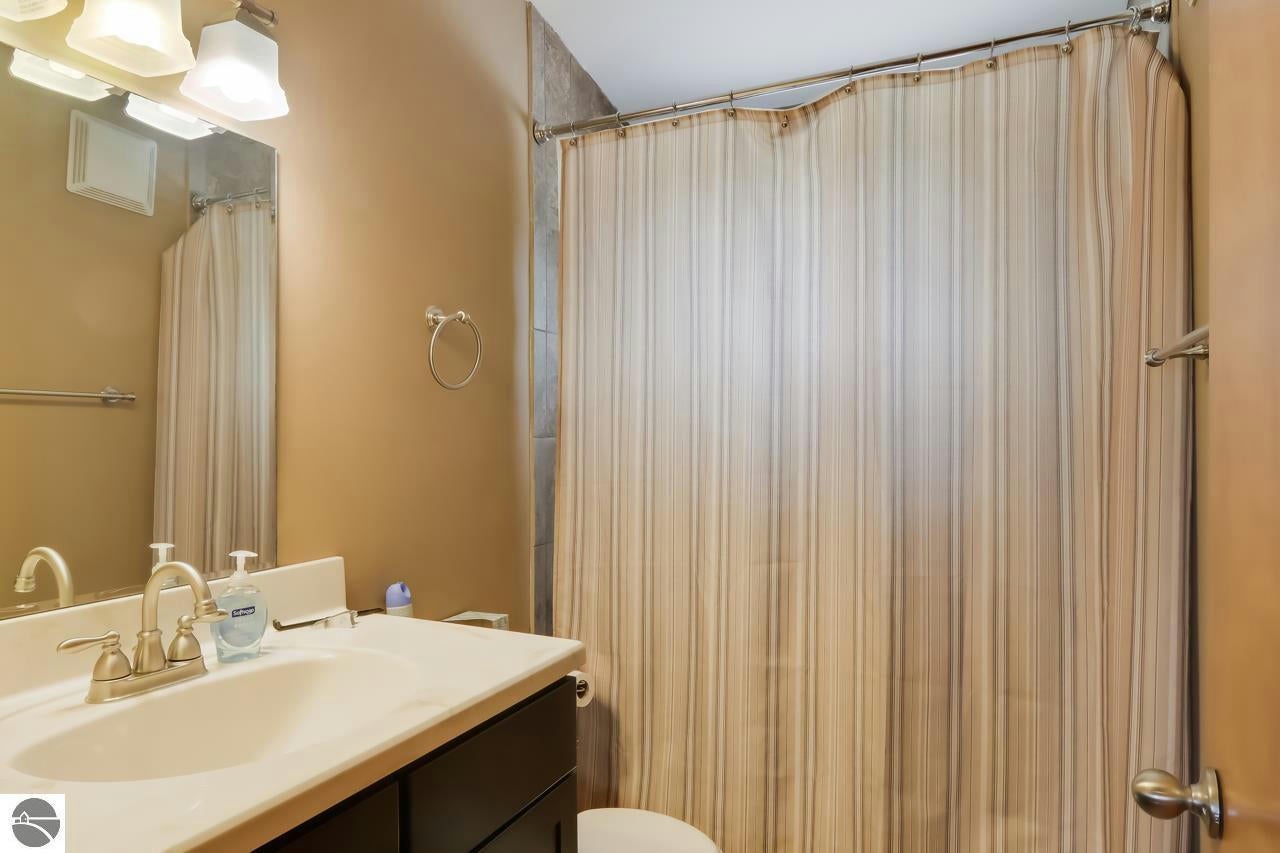 Traverse City, Michigan, 49686, United States, ,4 BathroomsBathrooms,Residential,Active,1769865