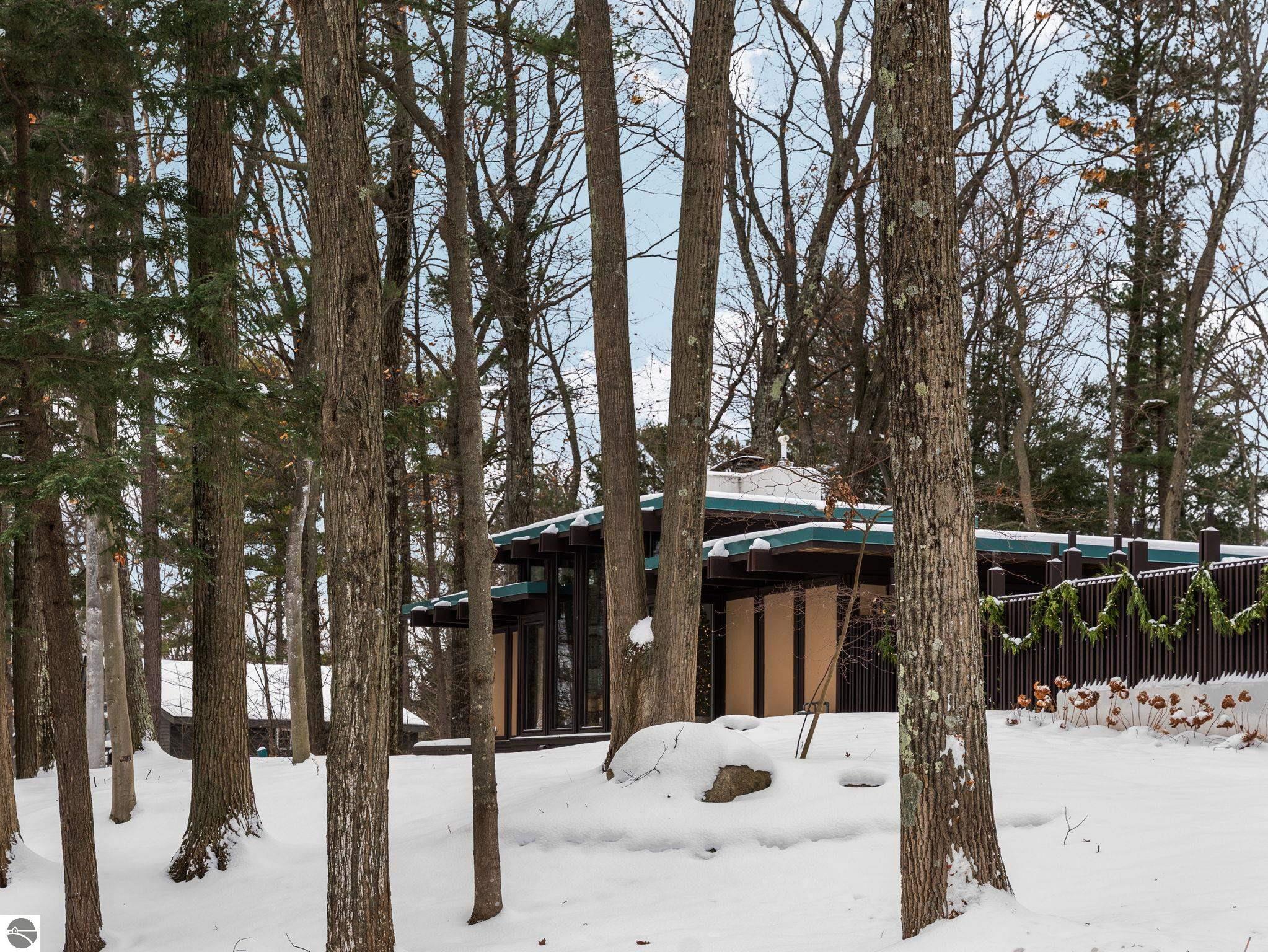 Traverse City, Michigan, 49686, United States, 3 Bedrooms Bedrooms, ,2 BathroomsBathrooms,Residential,Contingent,2007042