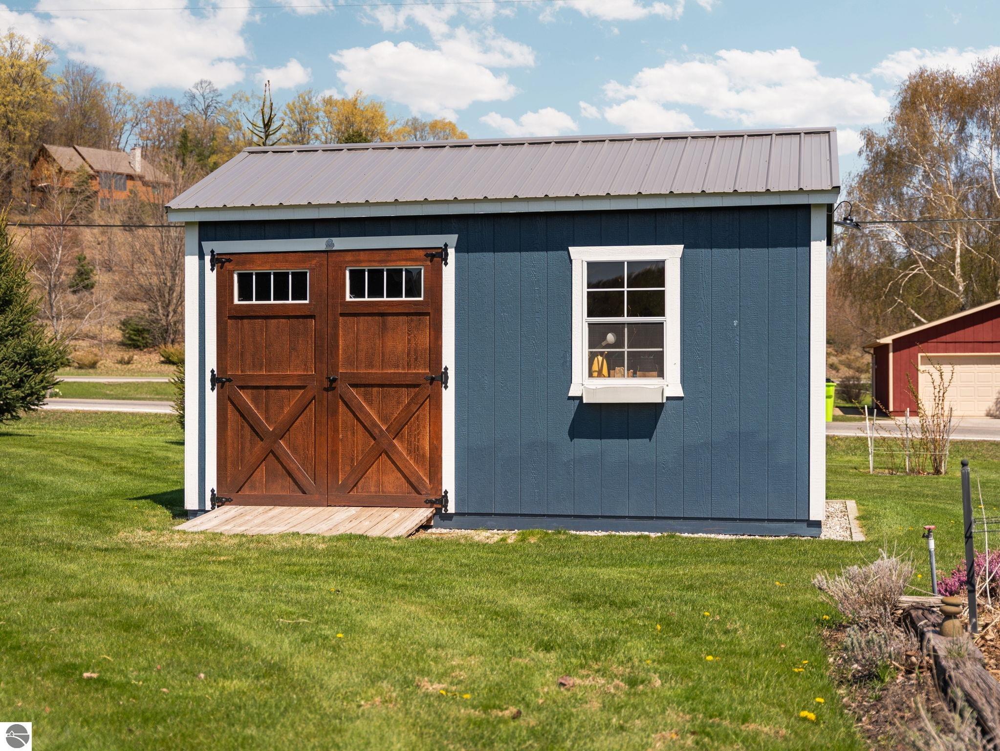 Traverse City, Michigan, 49686, United States, 4 Bedrooms Bedrooms, ,3 BathroomsBathrooms,Residential,Active,2045716