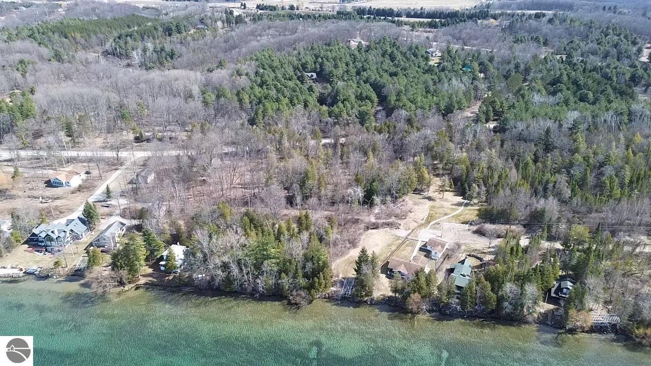 Alden, Michigan, 49612, United States, 3 Bedrooms Bedrooms, ,3 BathroomsBathrooms,Residential,Active,1761651