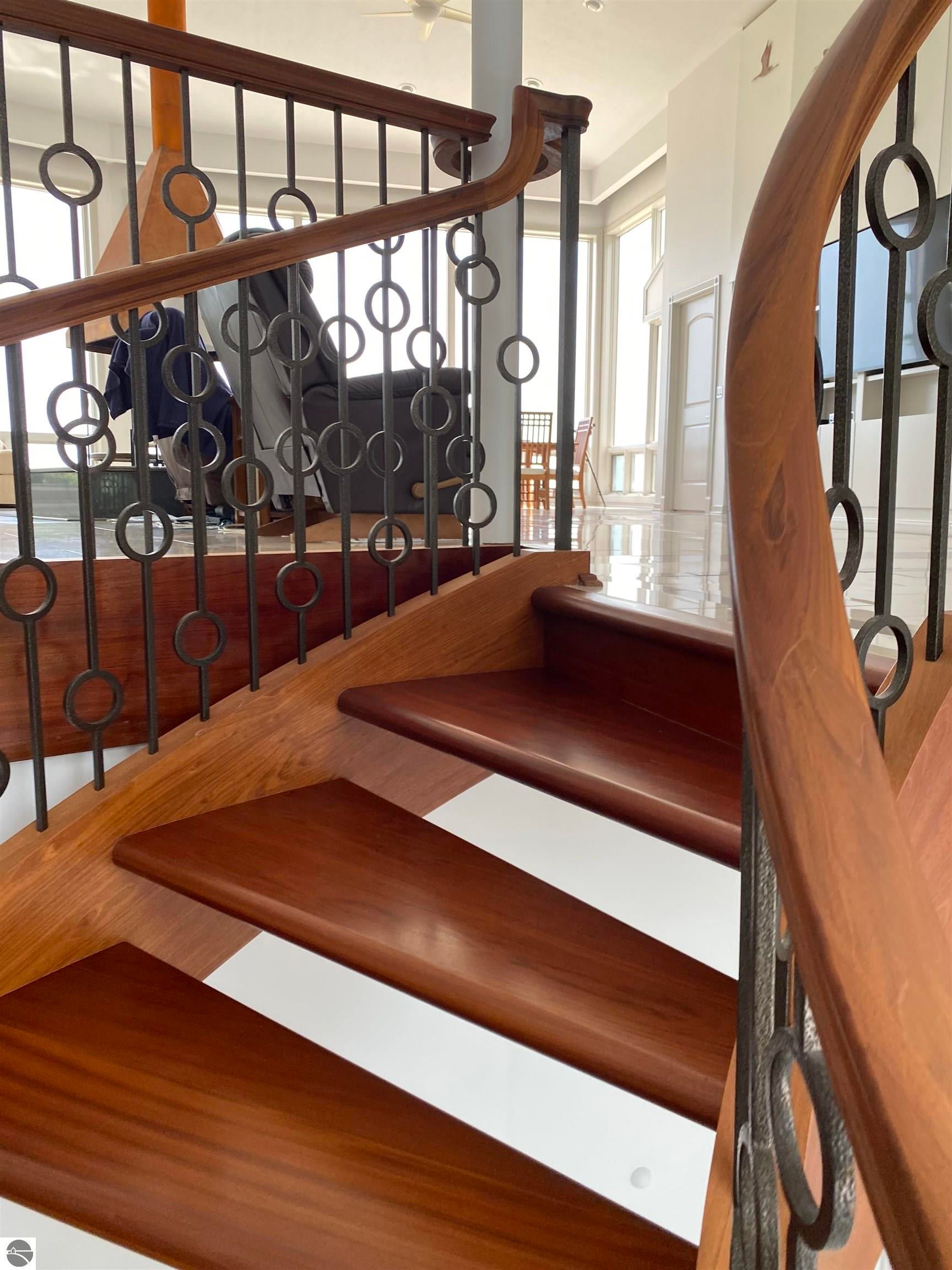 Manistique, Michigan, 49854, United States, 5 Bedrooms Bedrooms, ,5 BathroomsBathrooms,Residential,Active,1778718