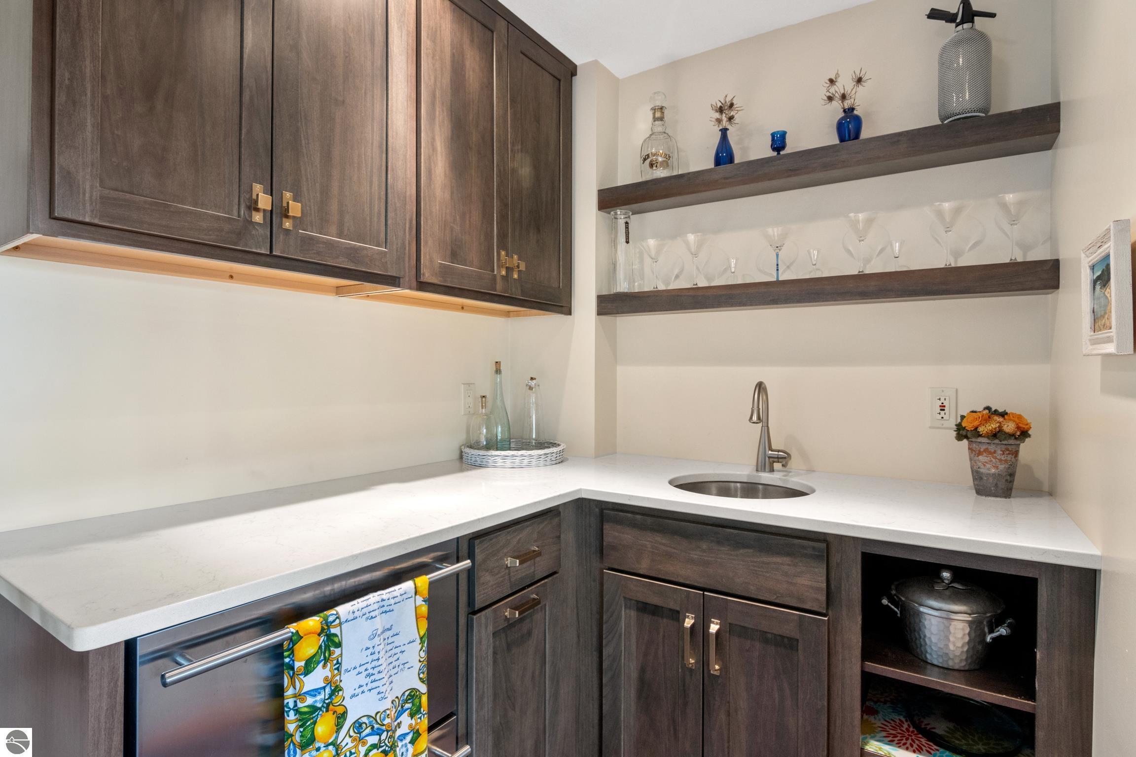 Williamsburg, Michigan, 49690, United States, ,4 BathroomsBathrooms,Residential,Active,1831821