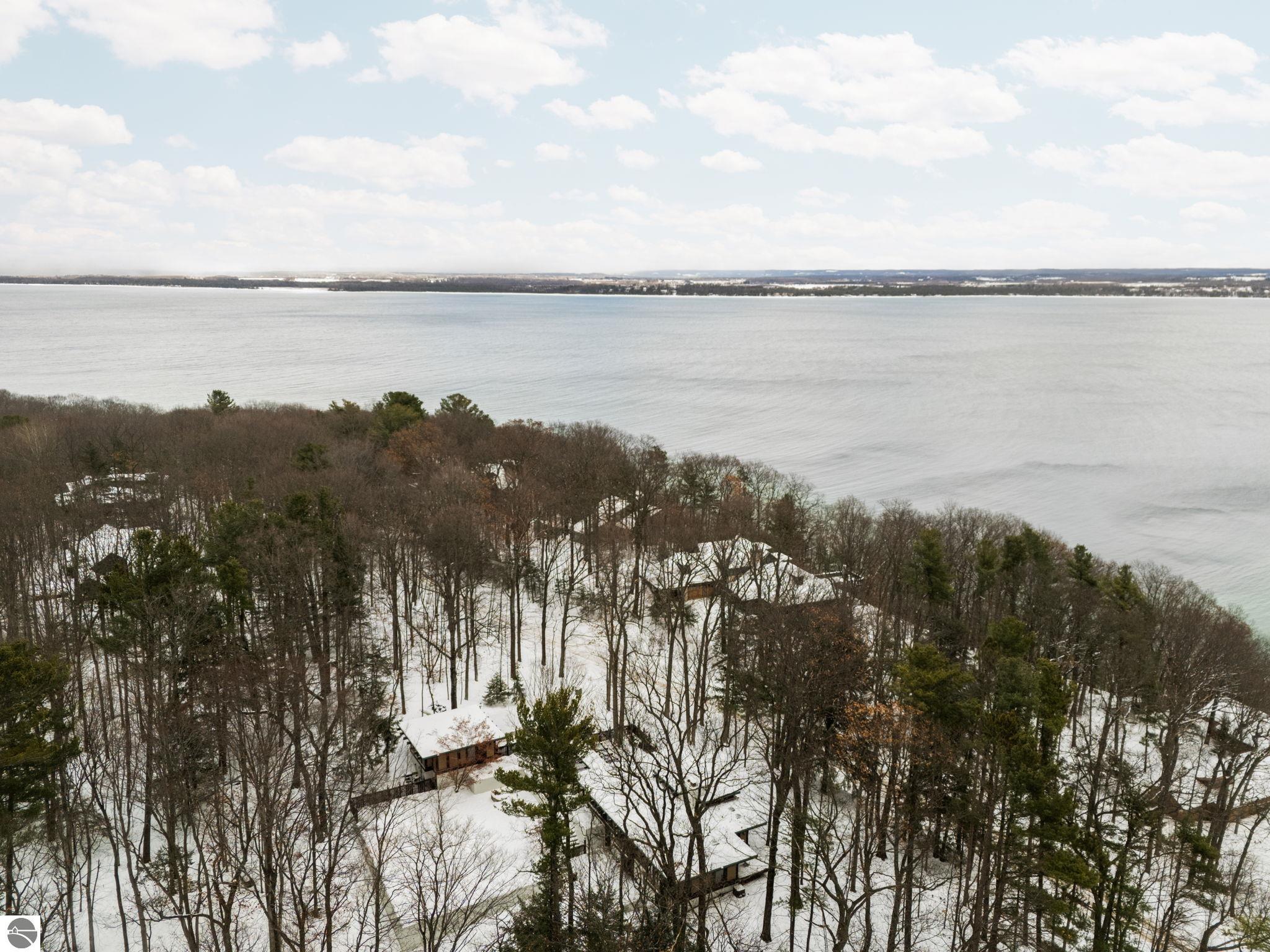 Traverse City, Michigan, 49686, United States, 3 Bedrooms Bedrooms, ,2 BathroomsBathrooms,Residential,Contingent,2007042