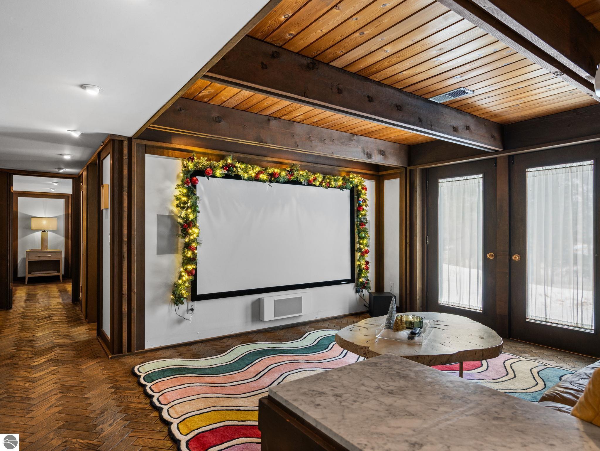 Traverse City, Michigan, 49686, United States, 3 Bedrooms Bedrooms, ,2 BathroomsBathrooms,Residential,Contingent,2007042