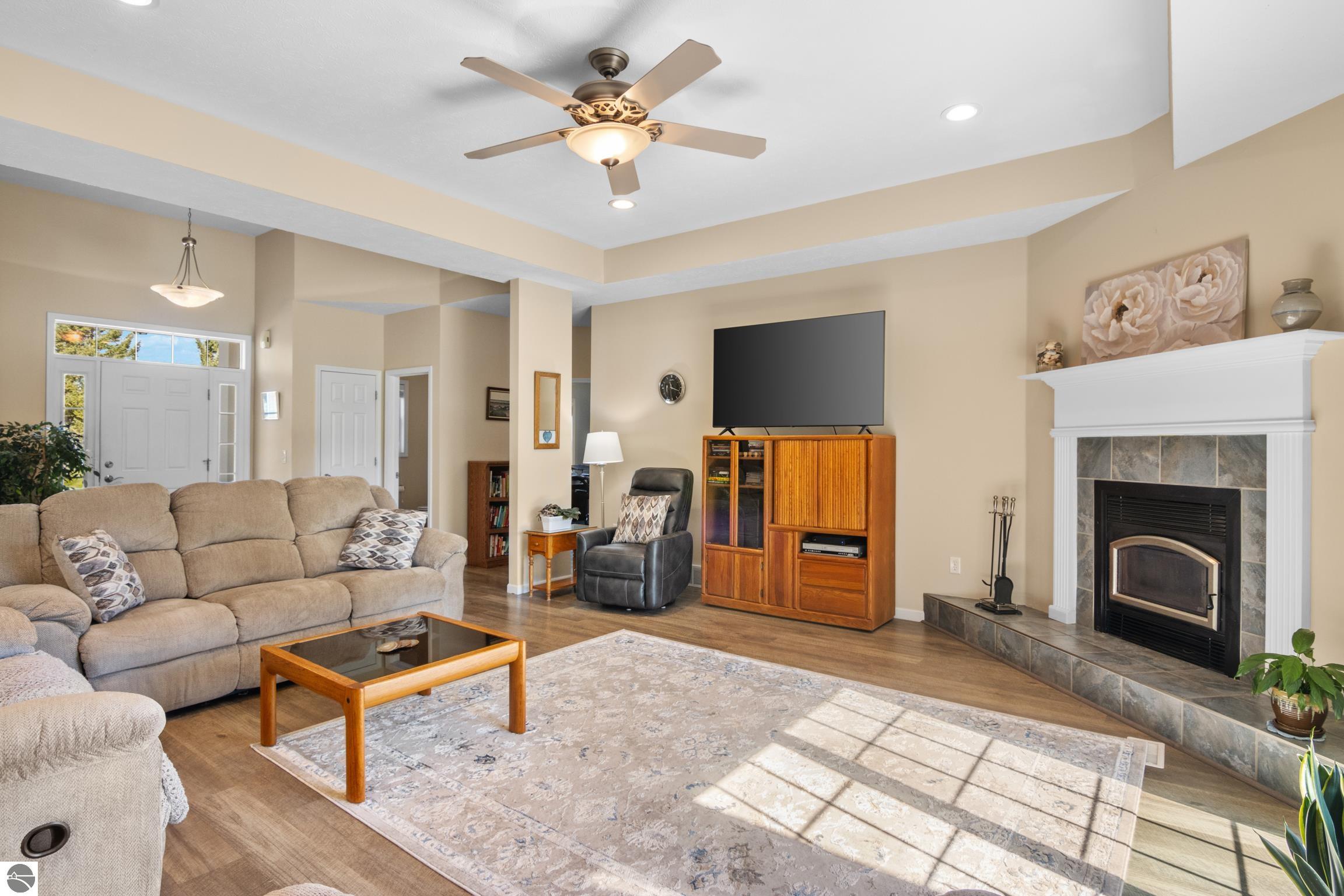 Williamsburg, Michigan, 49690, United States, 3 Bedrooms Bedrooms, ,3 BathroomsBathrooms,Residential,Active,1945241