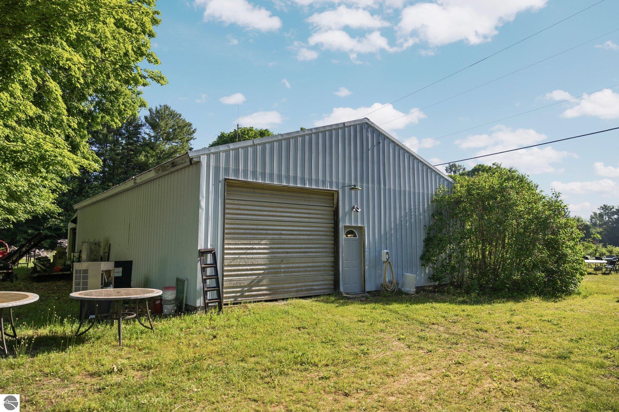 Traverse City, Michigan, 49686, United States, 11 Bedrooms Bedrooms, ,12 BathroomsBathrooms,Residential,Active,1871584