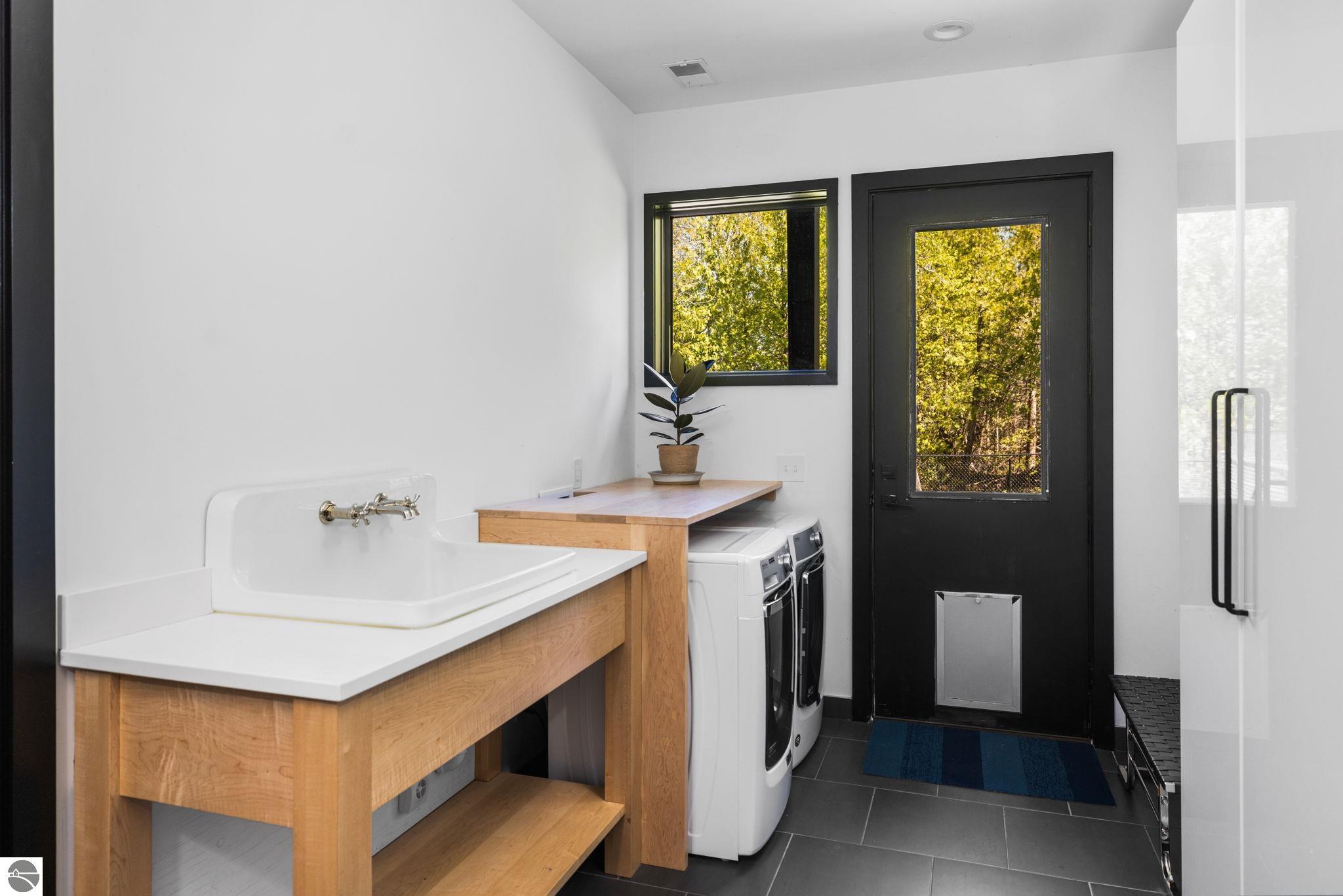 Northport, Michigan, 49670, United States, 3 Bedrooms Bedrooms, ,4 BathroomsBathrooms,Residential,Active,1843407