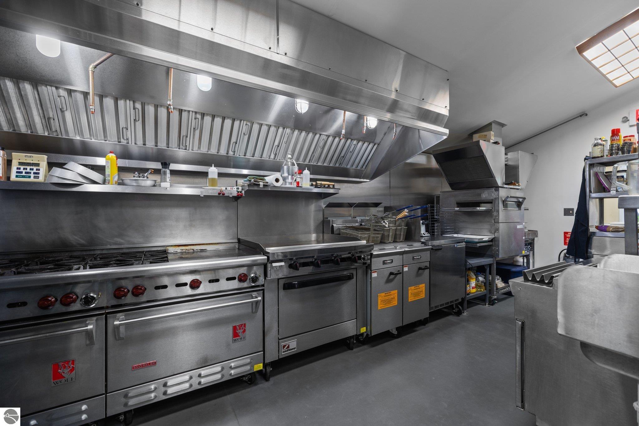 Traverse City, Michigan, 49686, United States, 11 Bedrooms Bedrooms, ,12 BathroomsBathrooms,Residential,Active,1871584