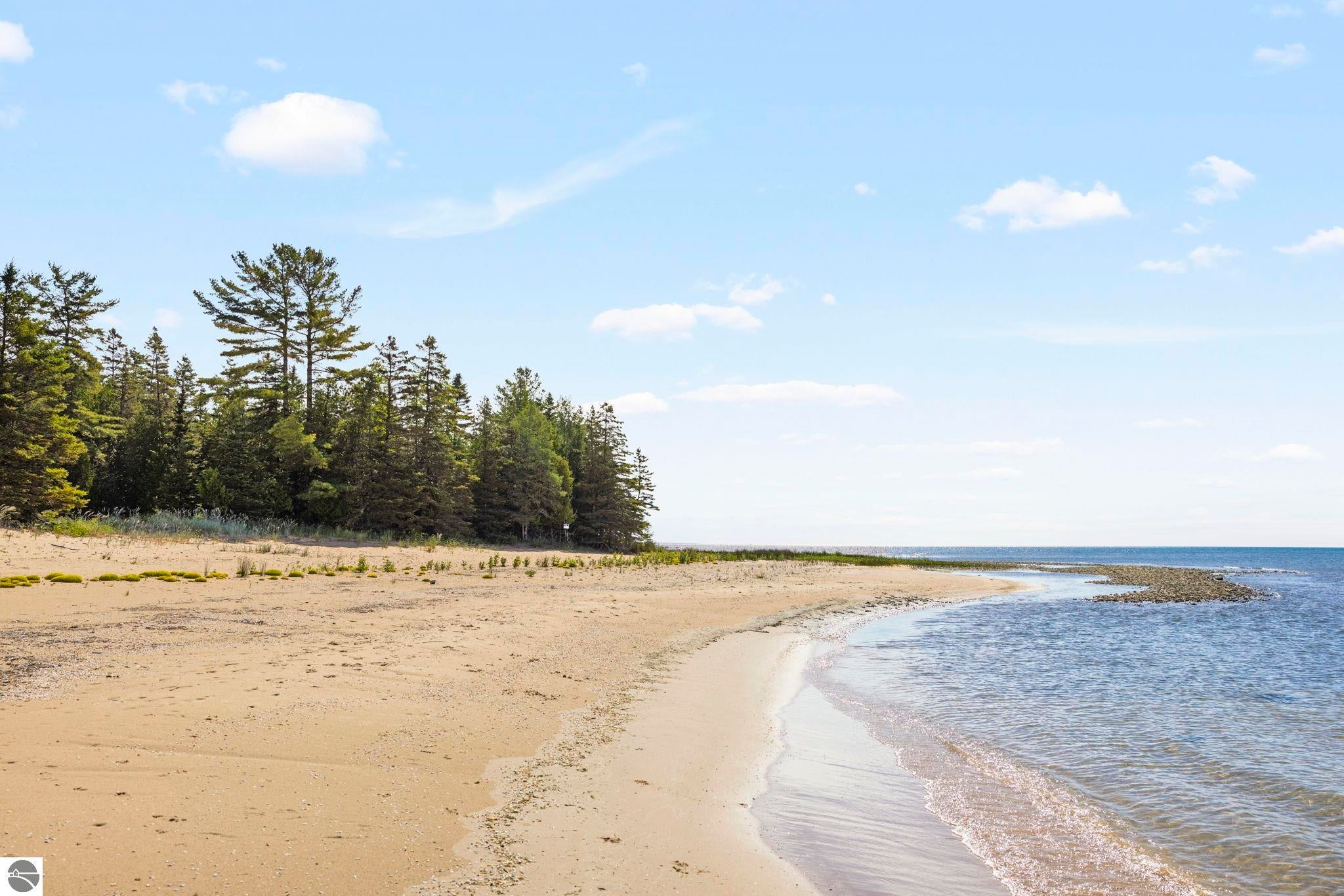 Manistique, Michigan, 49854, United States, 5 Bedrooms Bedrooms, ,5 BathroomsBathrooms,Residential,Active,1778718