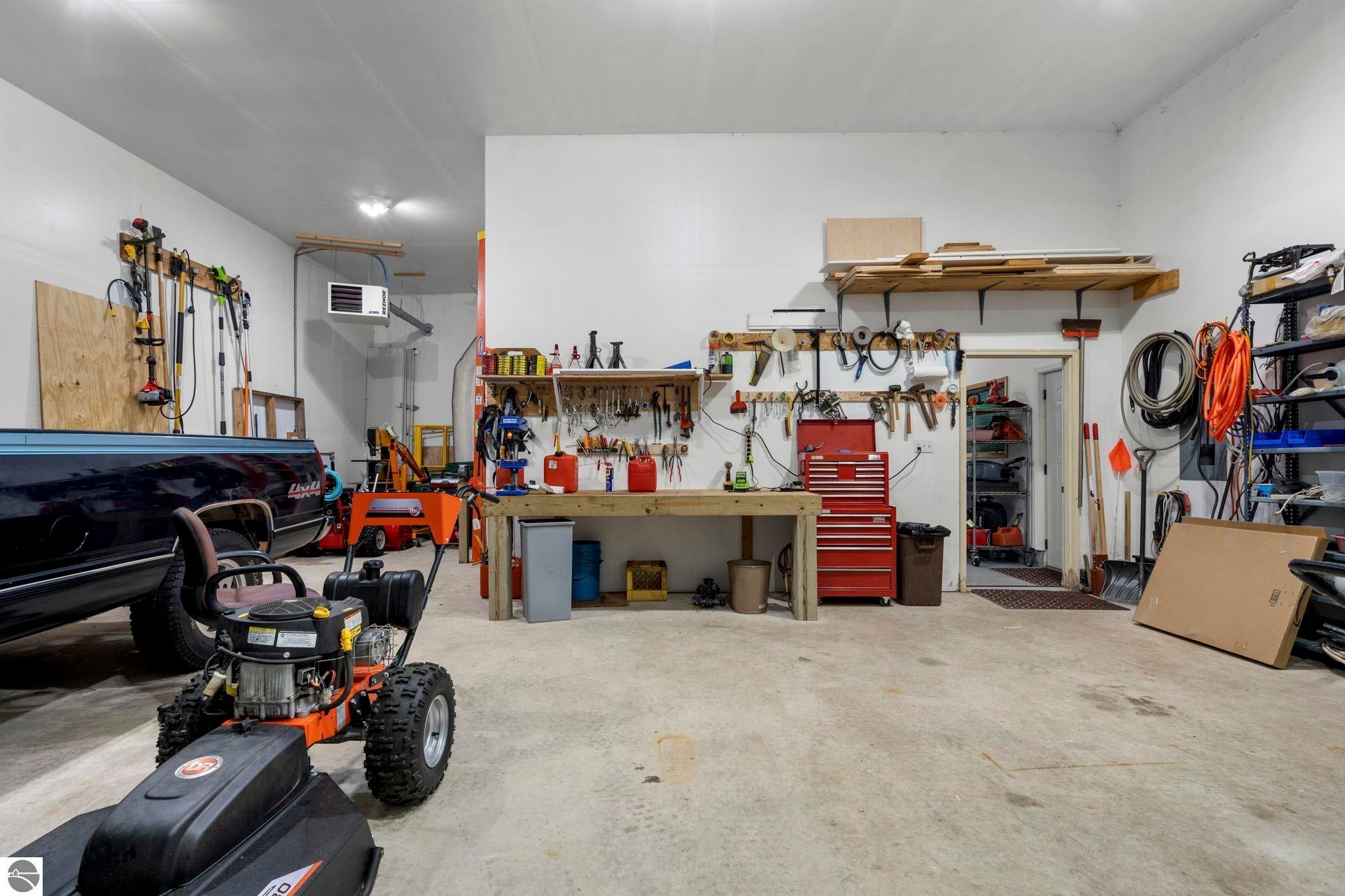 Manistique, Michigan, 49854, United States, 5 Bedrooms Bedrooms, ,5 BathroomsBathrooms,Residential,Active,1778718