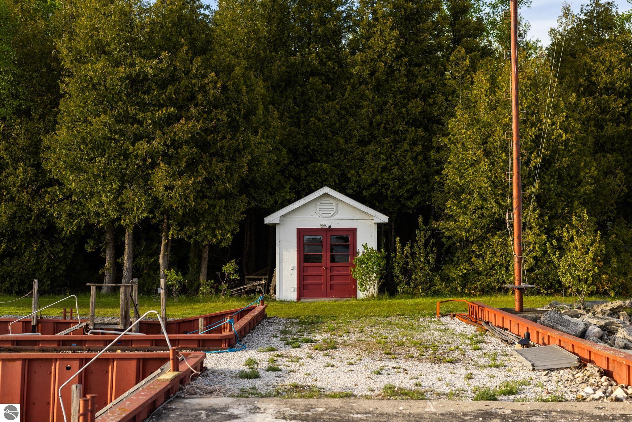 De Tour Village, Michigan, 49725, United States, 3 Bedrooms Bedrooms, ,1 BathroomBathrooms,Residential,Active,1863306