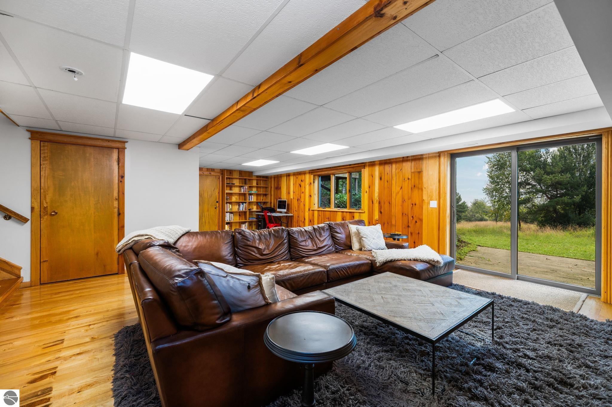 Traverse City, Michigan, 49684, United States, 4 Bedrooms Bedrooms, ,3 BathroomsBathrooms,Residential,Active,1909642