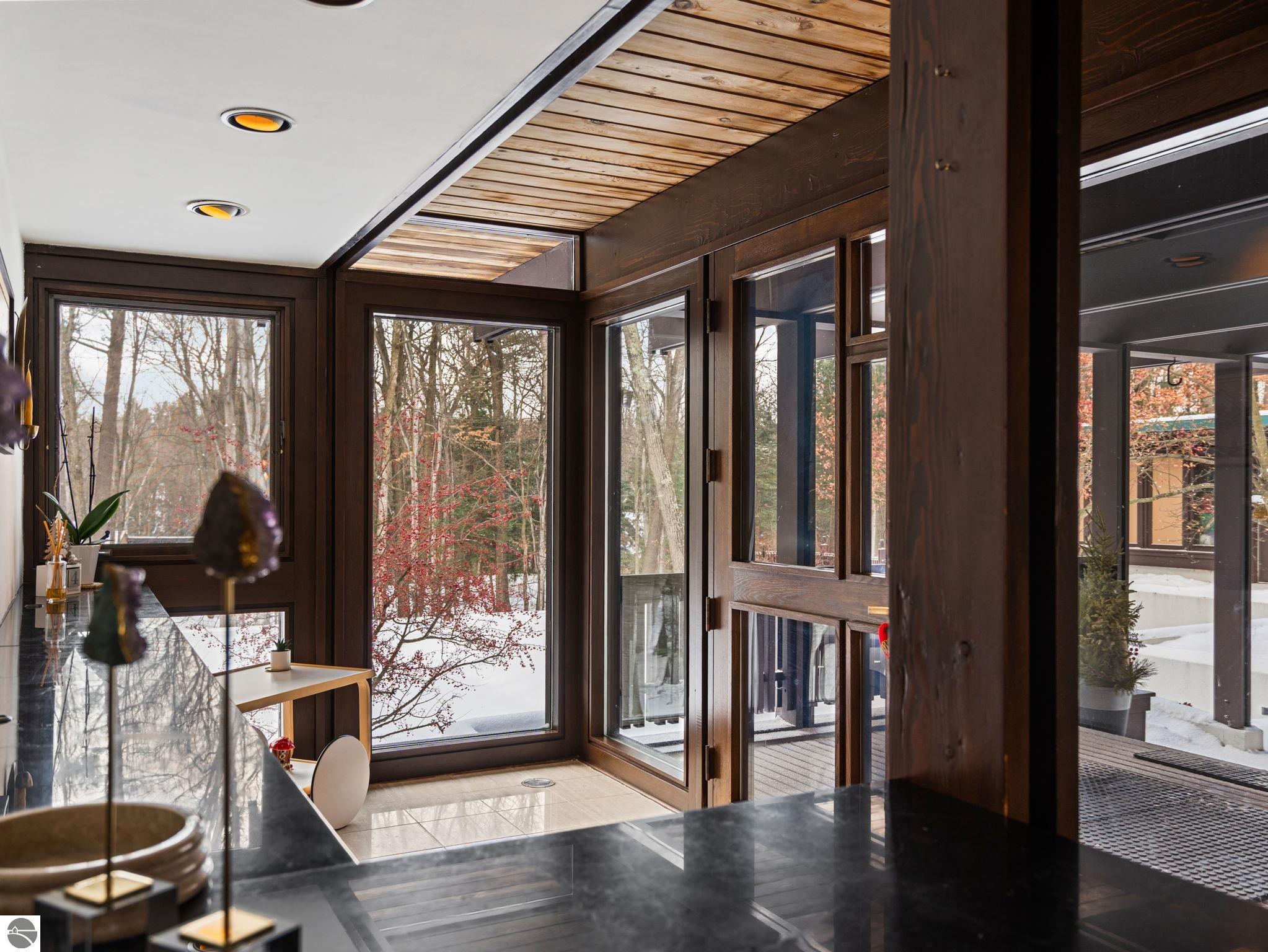 Traverse City, Michigan, 49686, United States, 3 Bedrooms Bedrooms, ,2 BathroomsBathrooms,Residential,Contingent,2007042