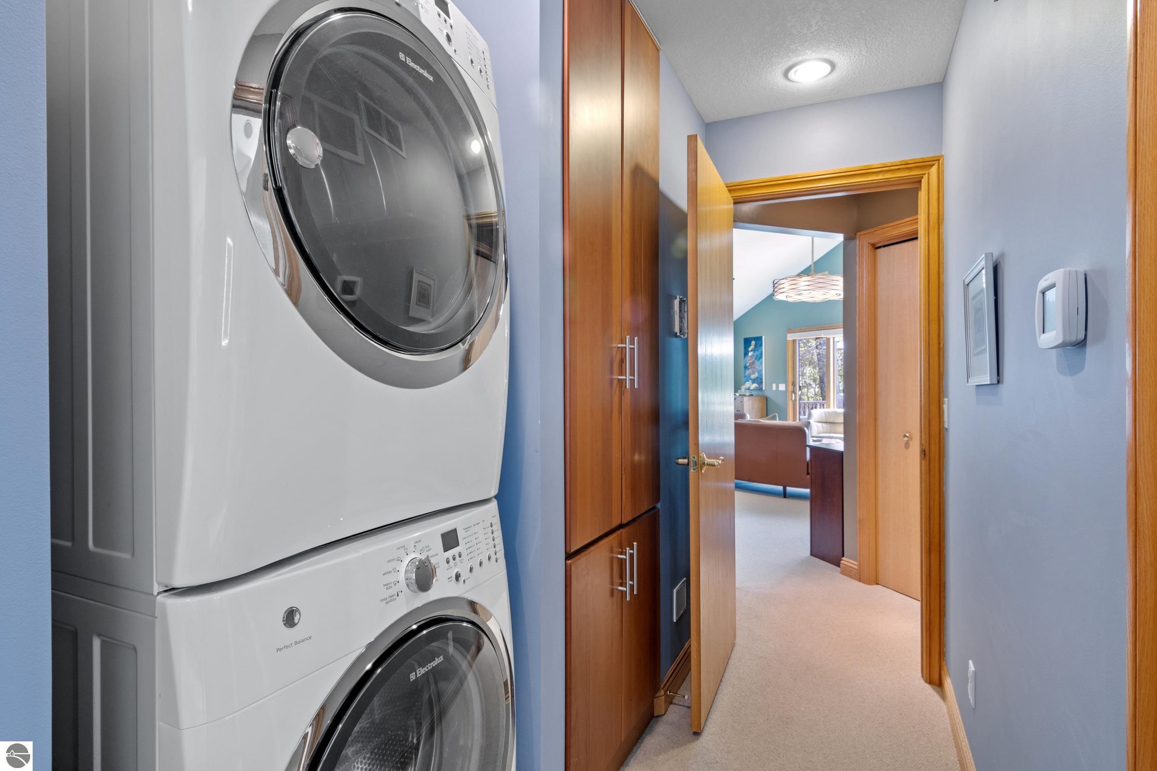 Williamsburg, Michigan, 49690, United States, ,4 BathroomsBathrooms,Residential,Active,1831821