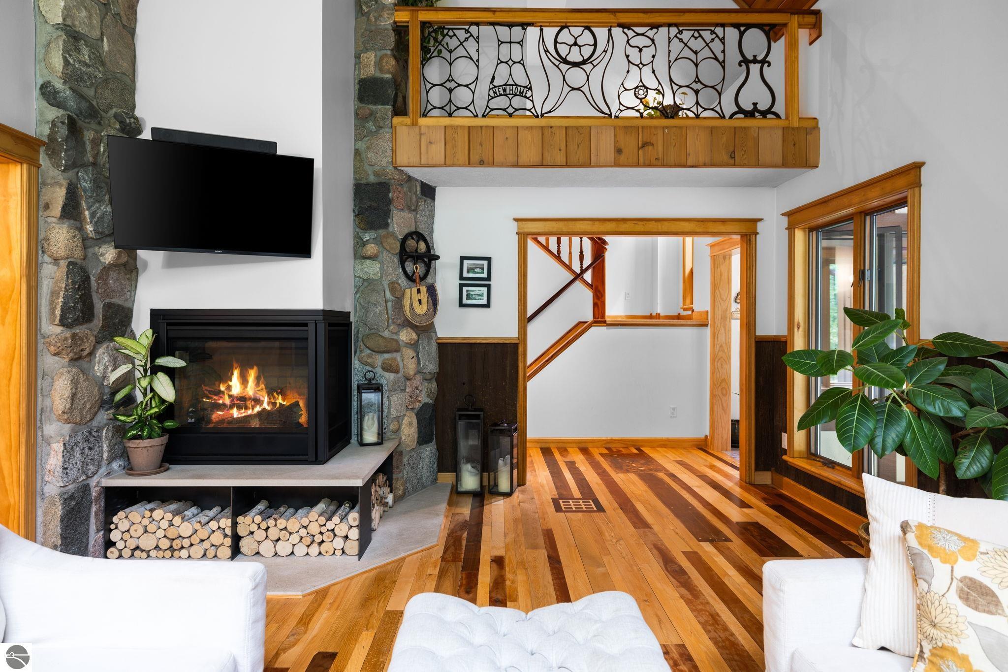 Traverse City, Michigan, 49684, United States, 4 Bedrooms Bedrooms, ,3 BathroomsBathrooms,Residential,Active,1909642