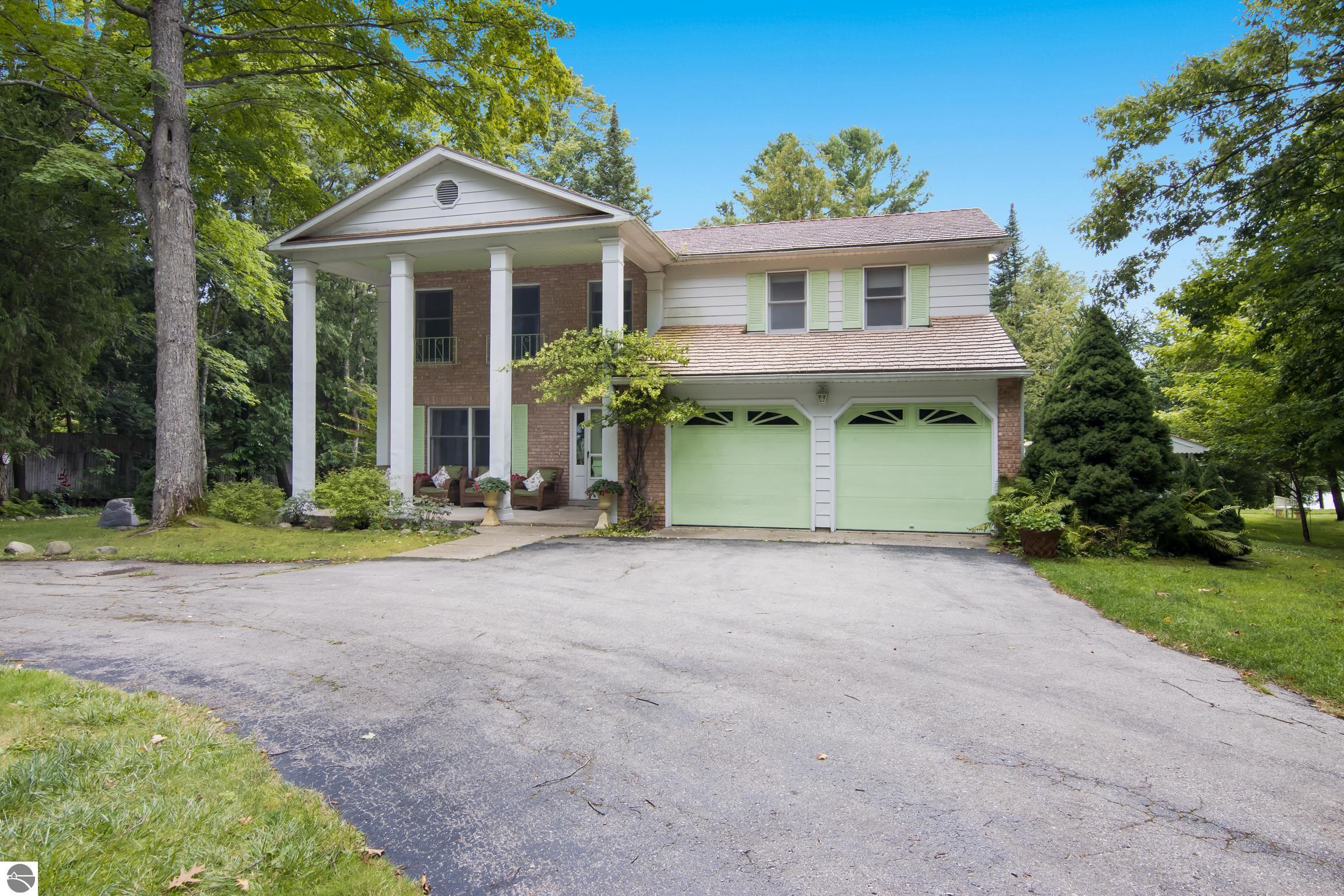 Bellaire, Michigan, 49615, United States, 7 Bedrooms Bedrooms, ,5 BathroomsBathrooms,Residential,Active,1920264