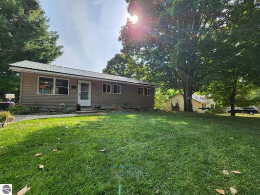 410 PARK ST, BELLAIRE, MI 49615 - Image 1