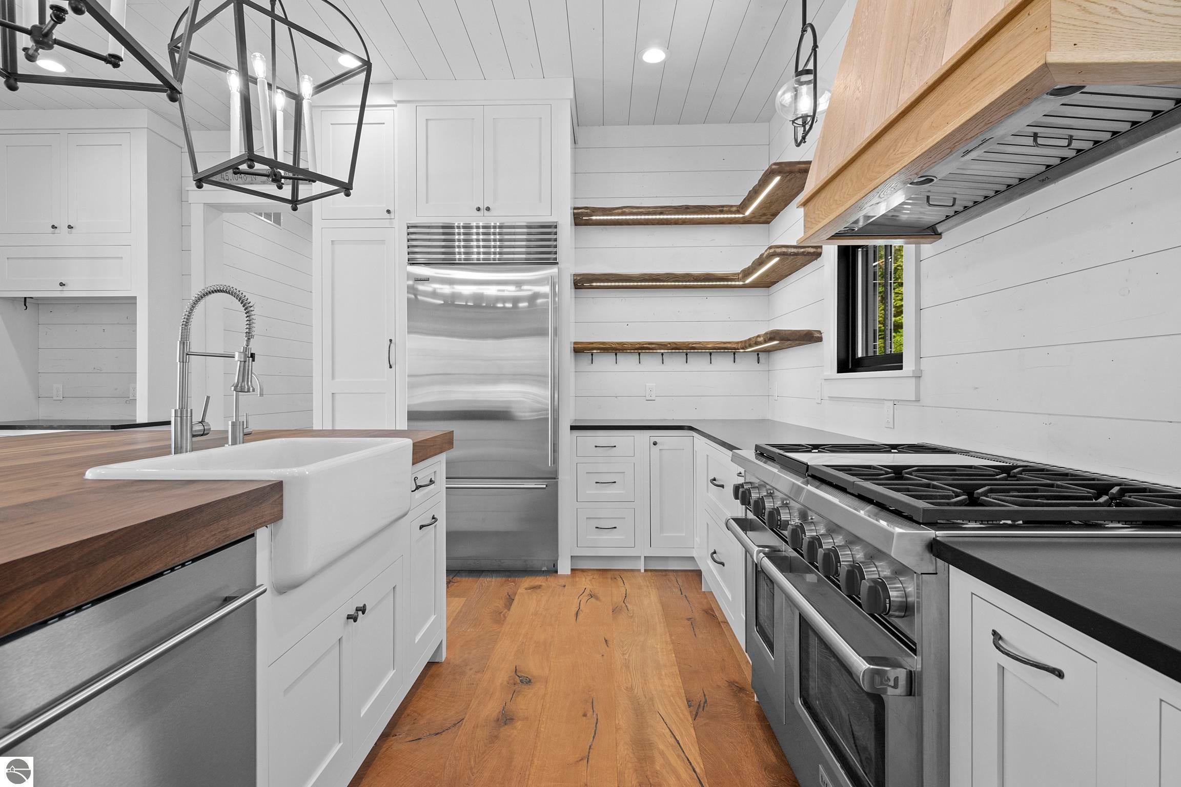 Central Lake, Michigan, 49622, United States, 3 Bedrooms Bedrooms, ,4 BathroomsBathrooms,Residential,Active,1871658