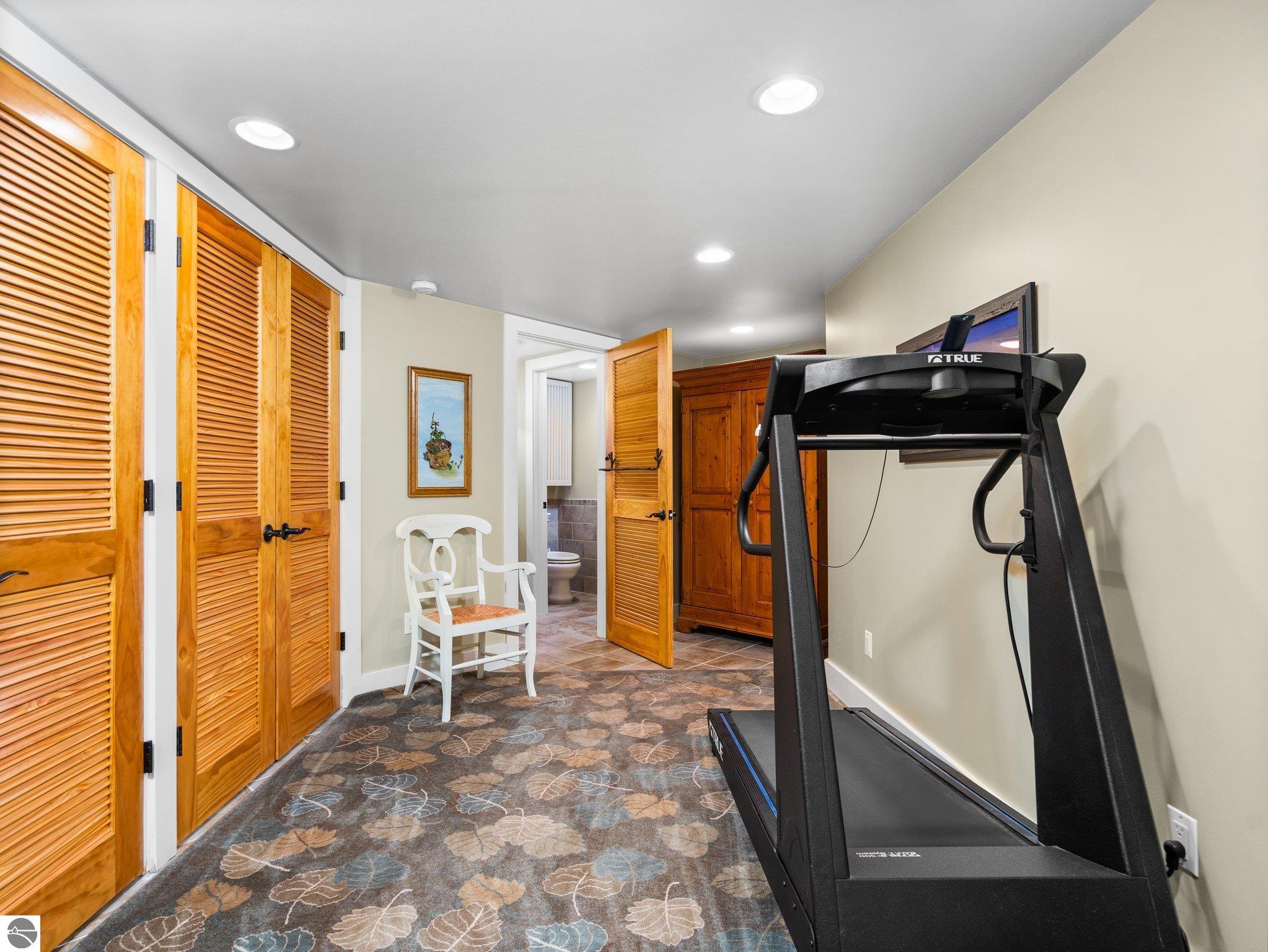 Thompsonville, Michigan, 49683, United States, 5 Bedrooms Bedrooms, ,6 BathroomsBathrooms,Residential,Active,1820794