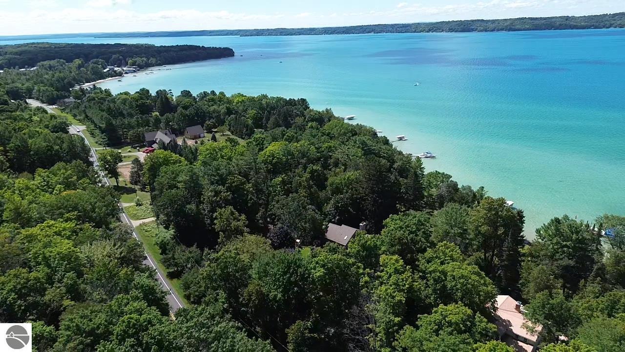 Bellaire, Michigan, 49615, United States, 7 Bedrooms Bedrooms, ,5 BathroomsBathrooms,Residential,Active,1920264