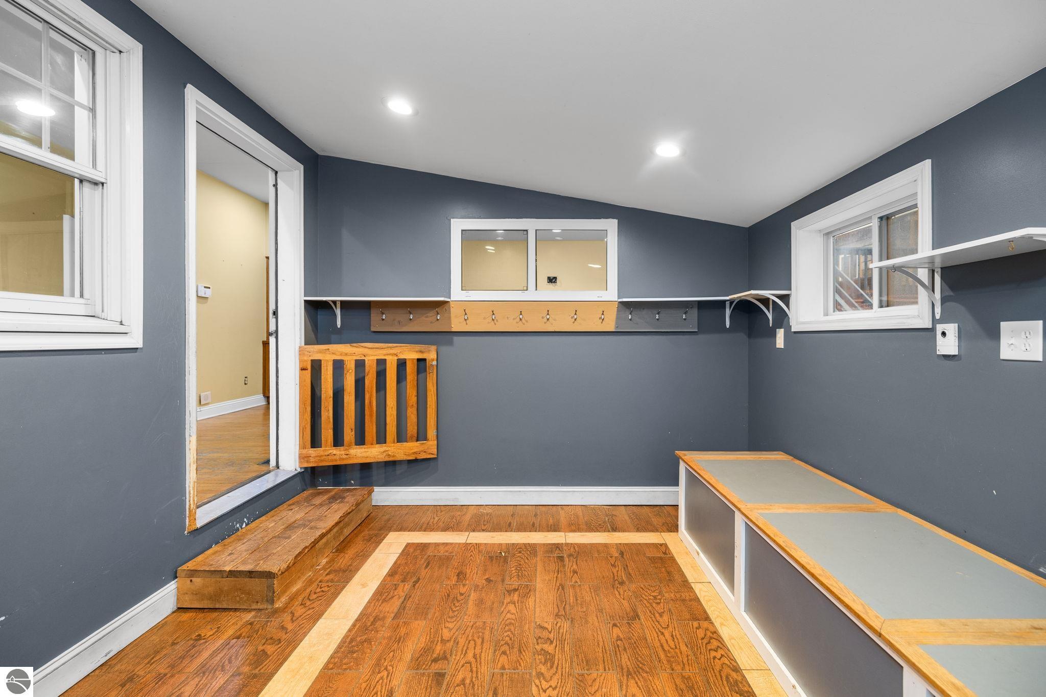 Traverse City, Michigan, 49686, United States, 4 Bedrooms Bedrooms, ,4 BathroomsBathrooms,Residential,Active,1990613