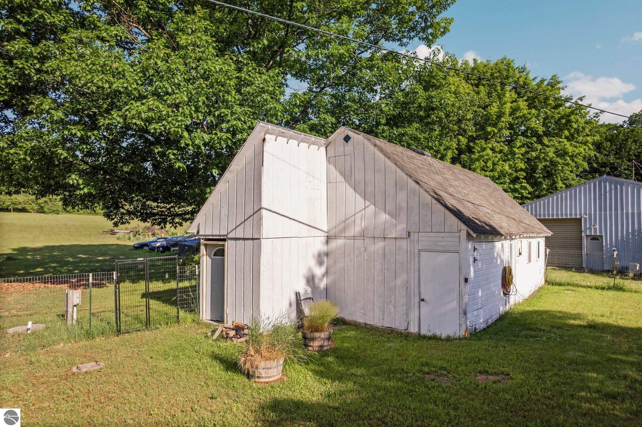 Traverse City, Michigan, 49686, United States, 11 Bedrooms Bedrooms, ,12 BathroomsBathrooms,Residential,Active,1871584